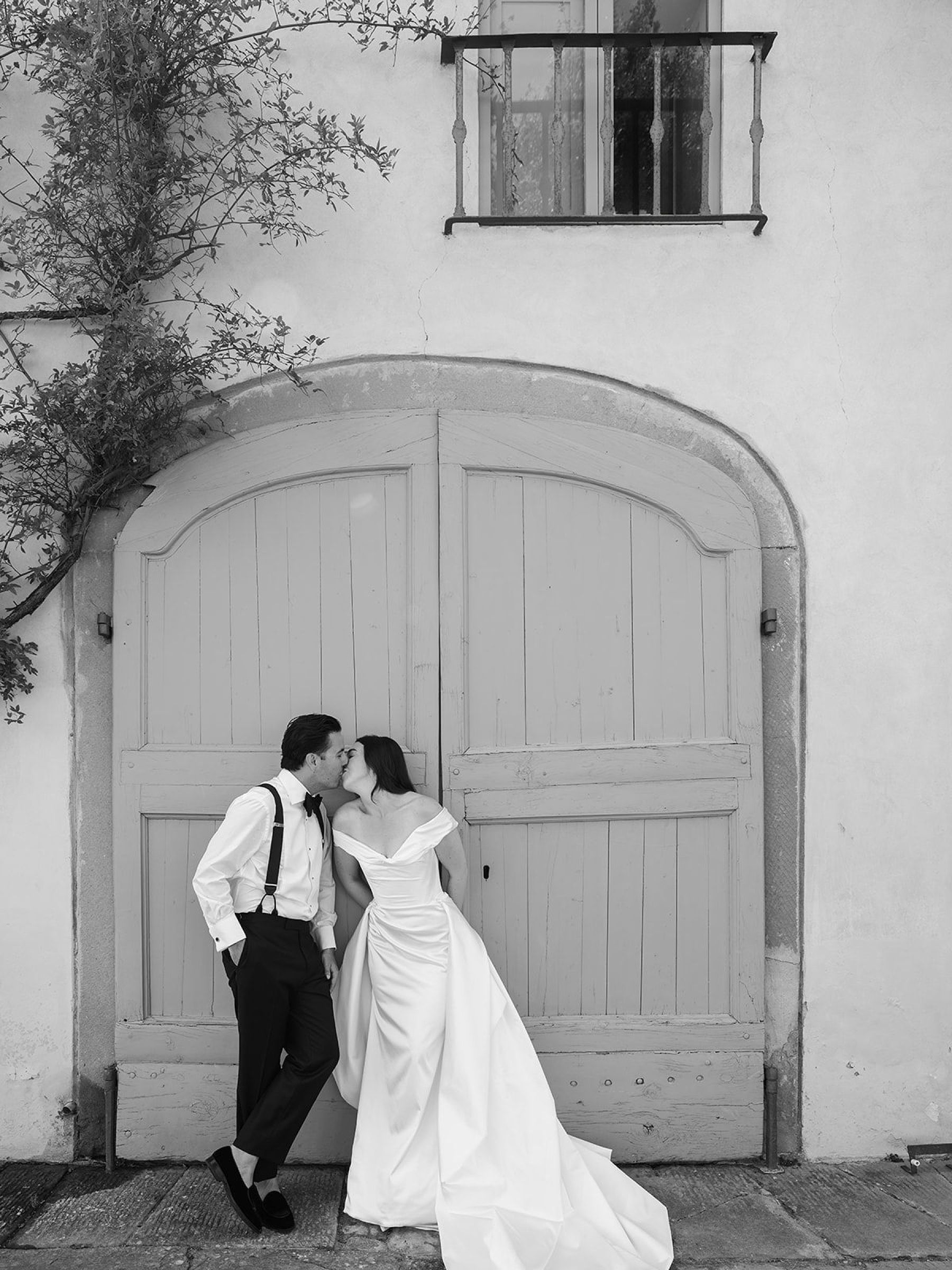 Kit &amp; Vinny’s Intimate Florence Wedding at Villa Gamberaia photo