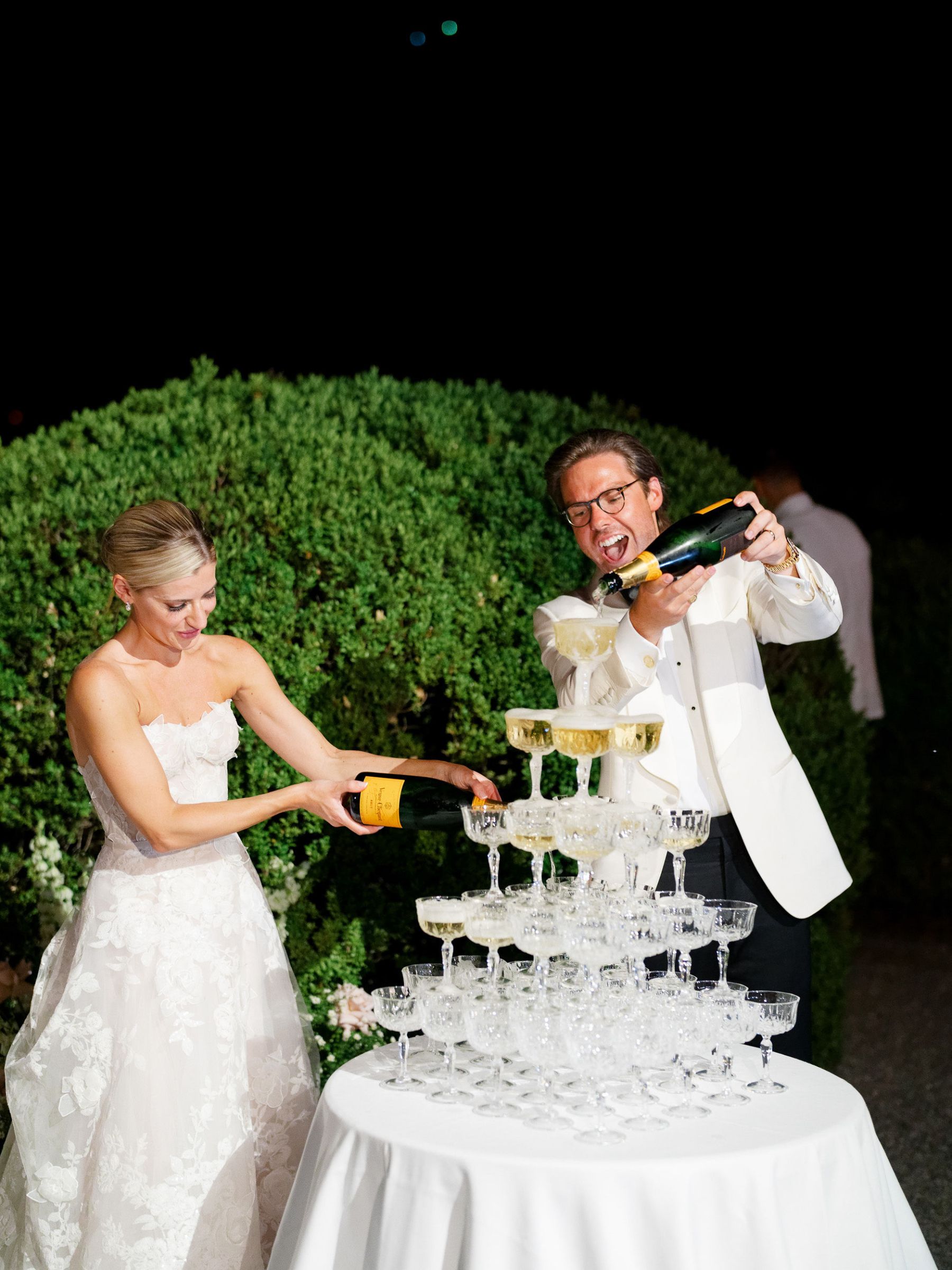 Jacquelyn &amp; Nick's Timeless Gatsby-Inspired Wedding at Villa Erba photo