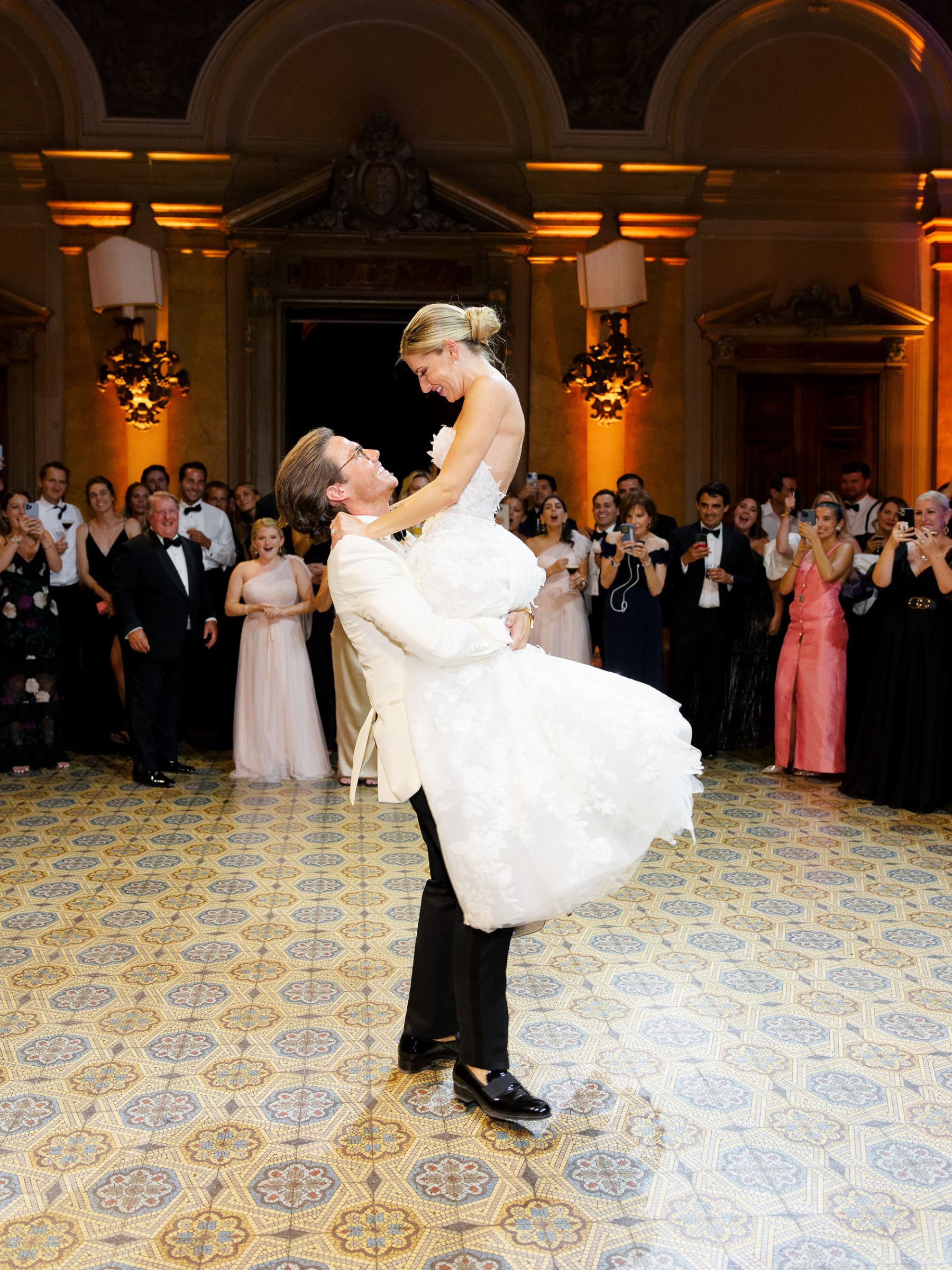 Jacquelyn &amp; Nick's Timeless Gatsby-Inspired Wedding at Villa Erba photo