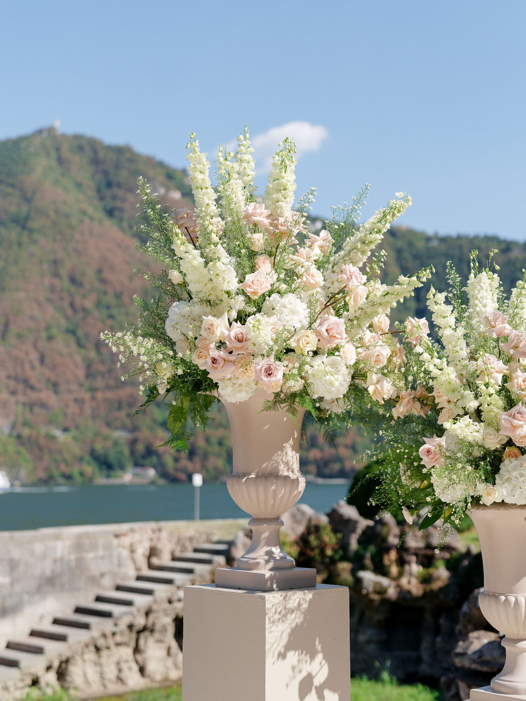 Jacquelyn &amp; Nick's Timeless Gatsby-Inspired Wedding at Villa Erba photo