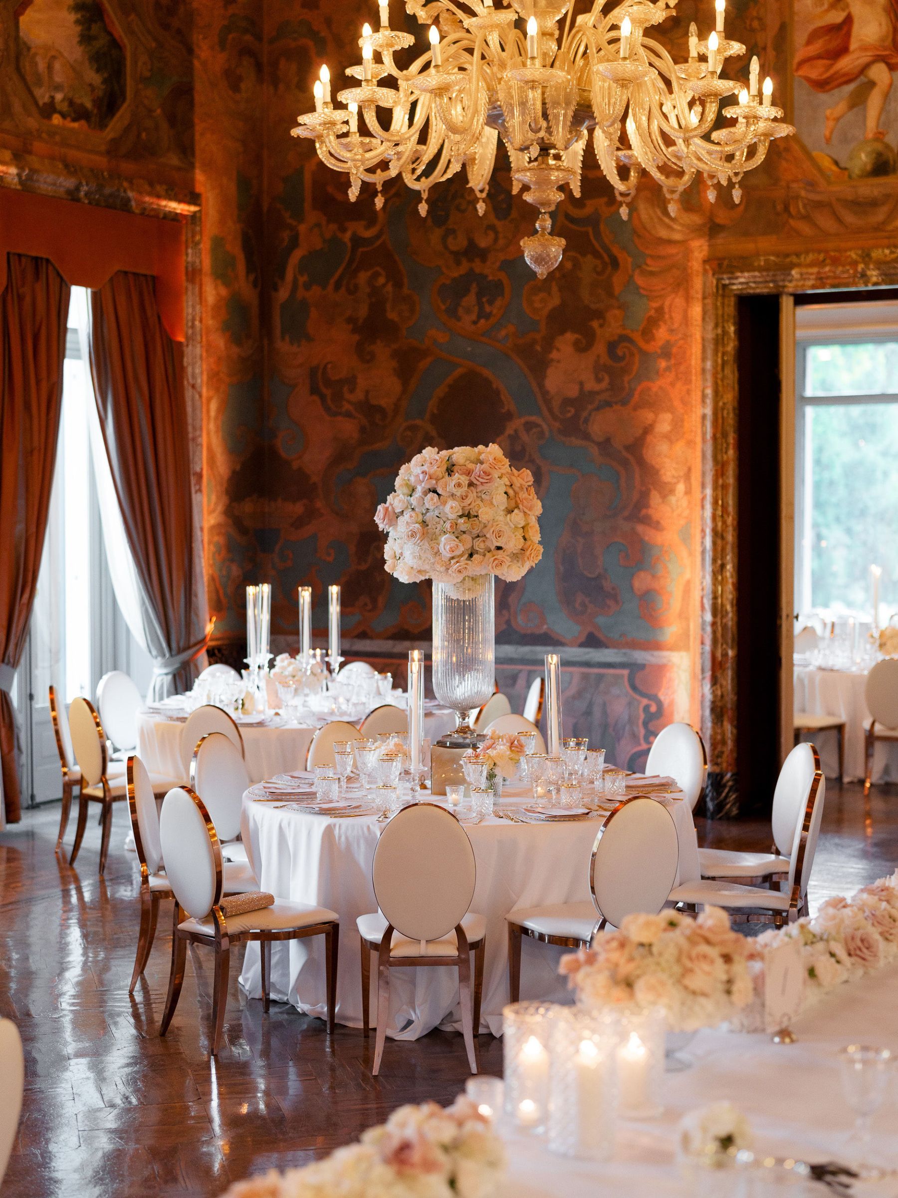 Jacquelyn &amp; Nick's Timeless Gatsby-Inspired Wedding at Villa Erba photo