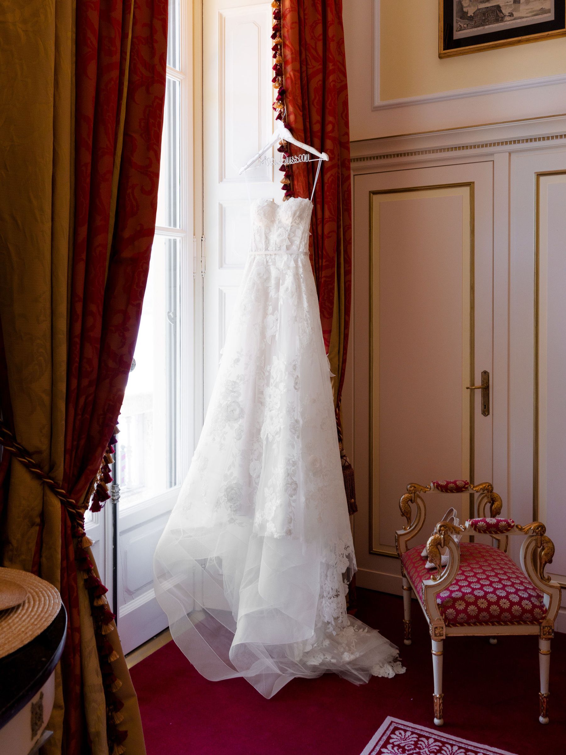 Jacquelyn &amp; Nick's Timeless Gatsby-Inspired Wedding at Villa Erba photo