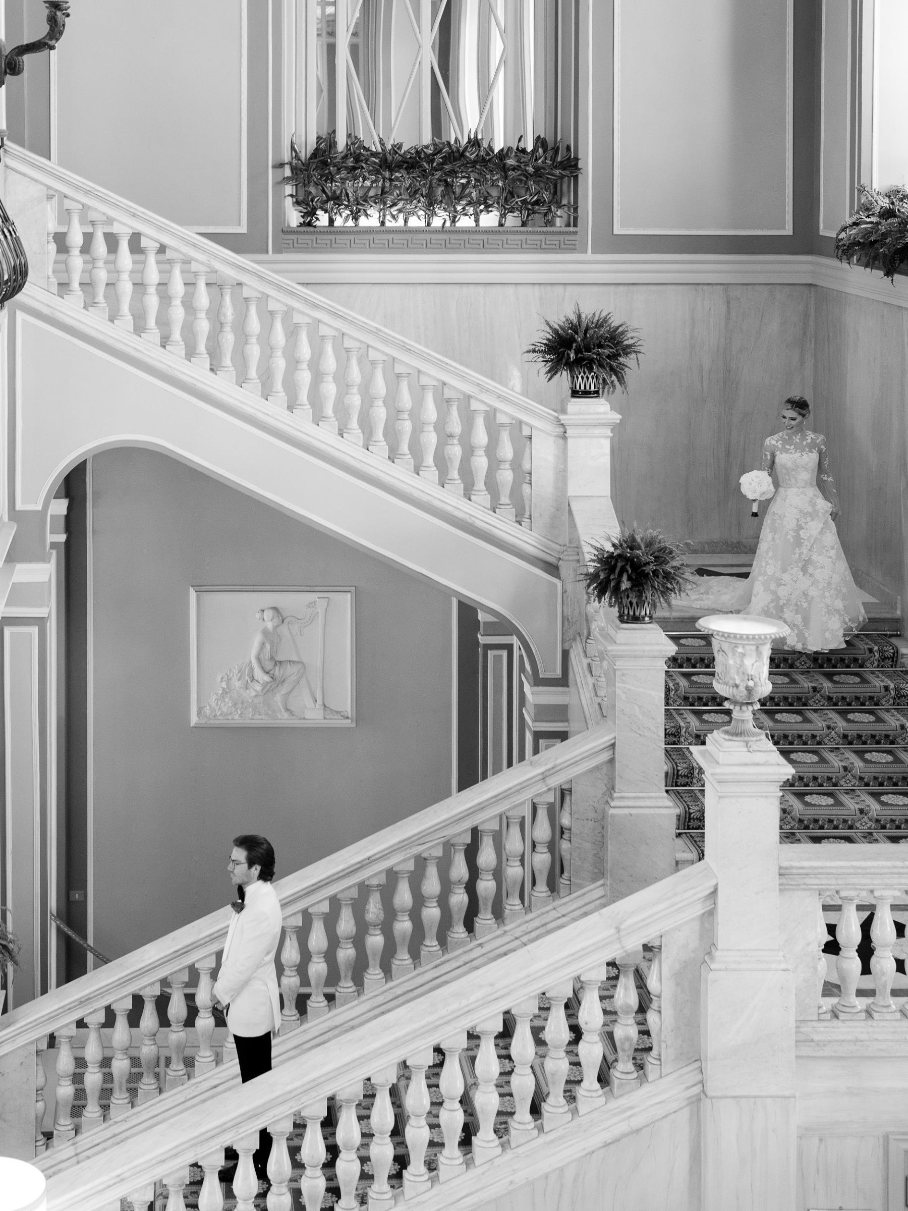 Jacquelyn &amp; Nick's Timeless Gatsby-Inspired Wedding at Villa Erba photo