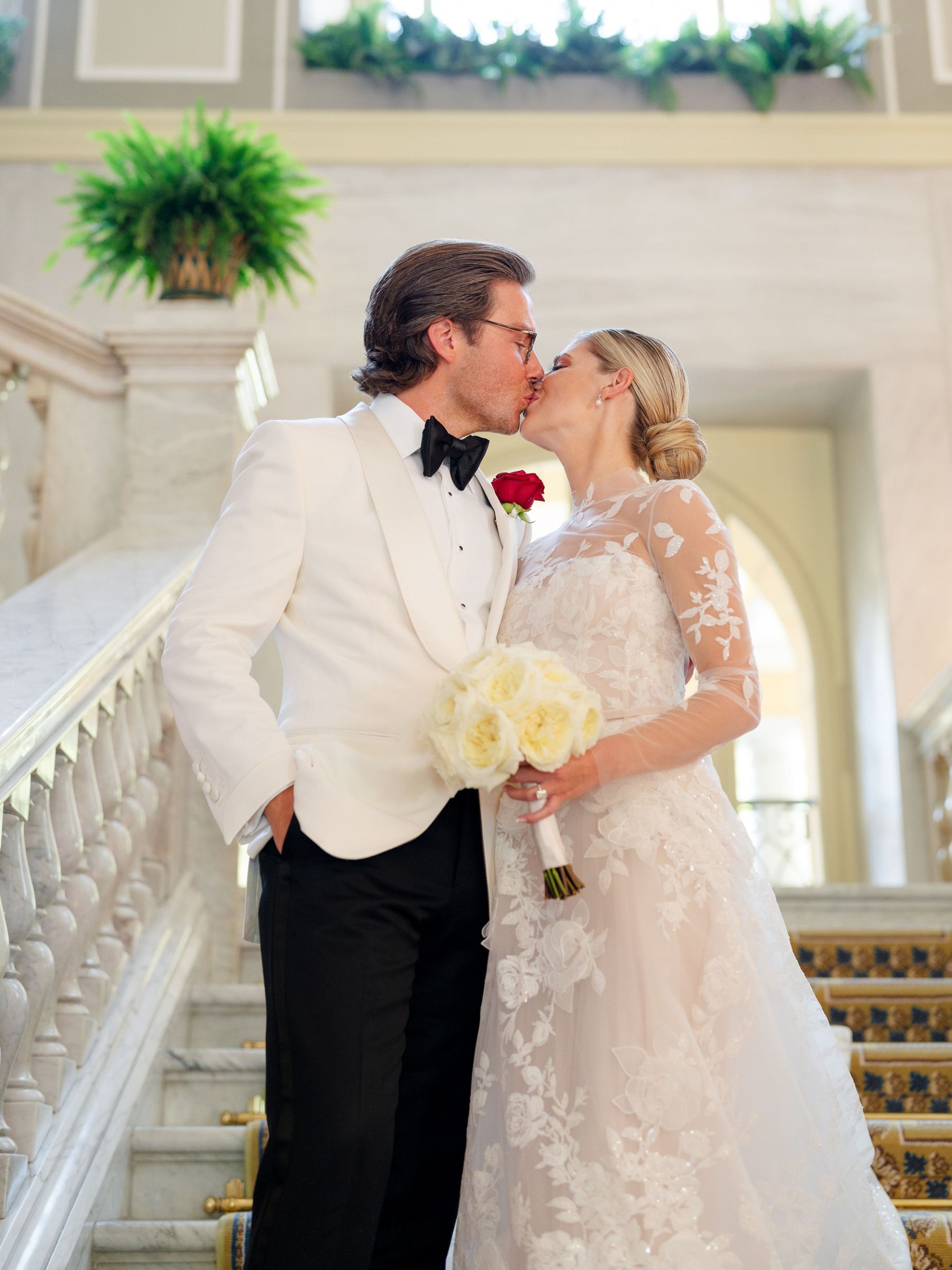 Jacquelyn &amp; Nick's Timeless Gatsby-Inspired Wedding at Villa Erba photo