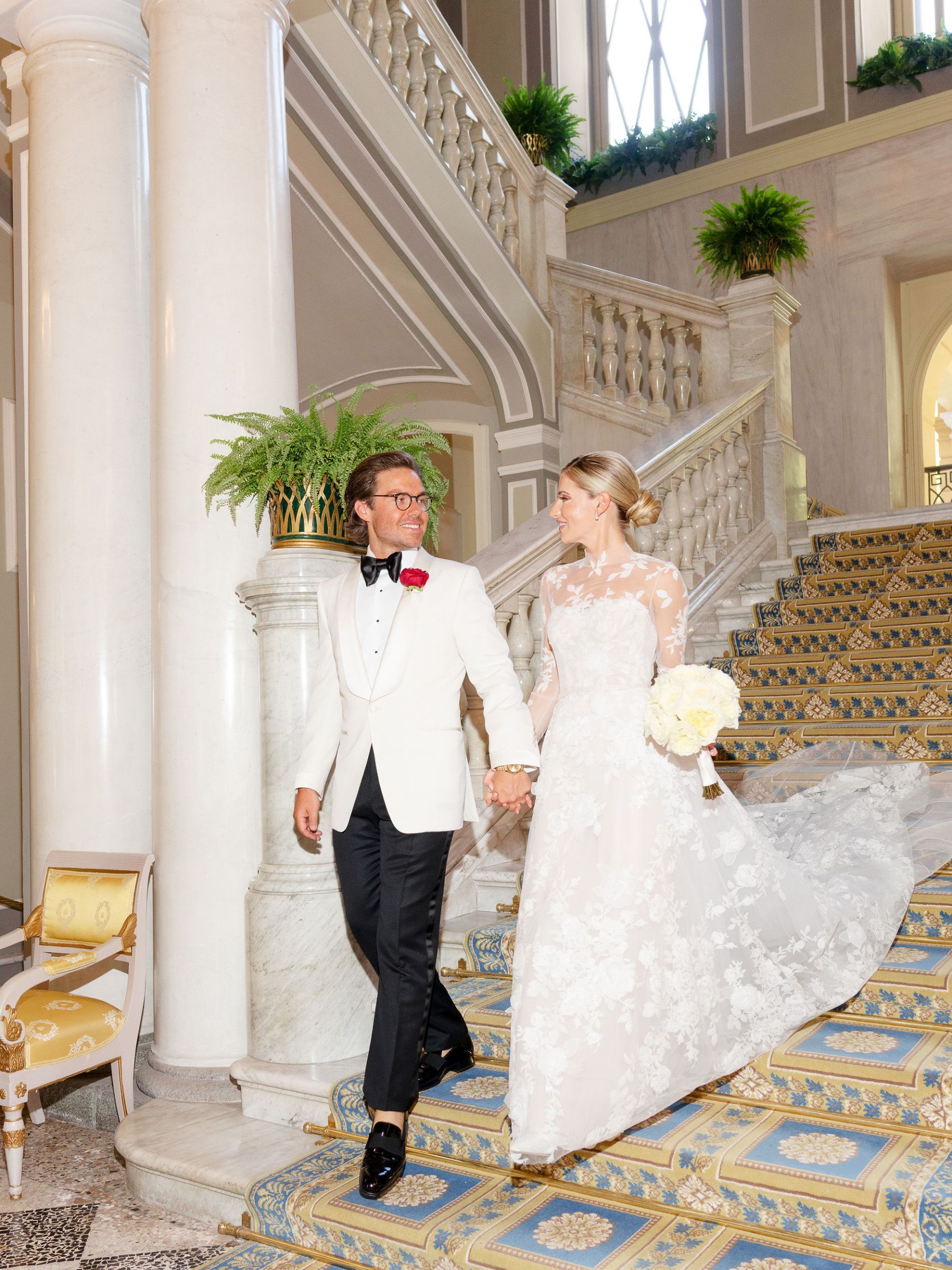 Jacquelyn &amp; Nick's Timeless Gatsby-Inspired Wedding at Villa Erba photo