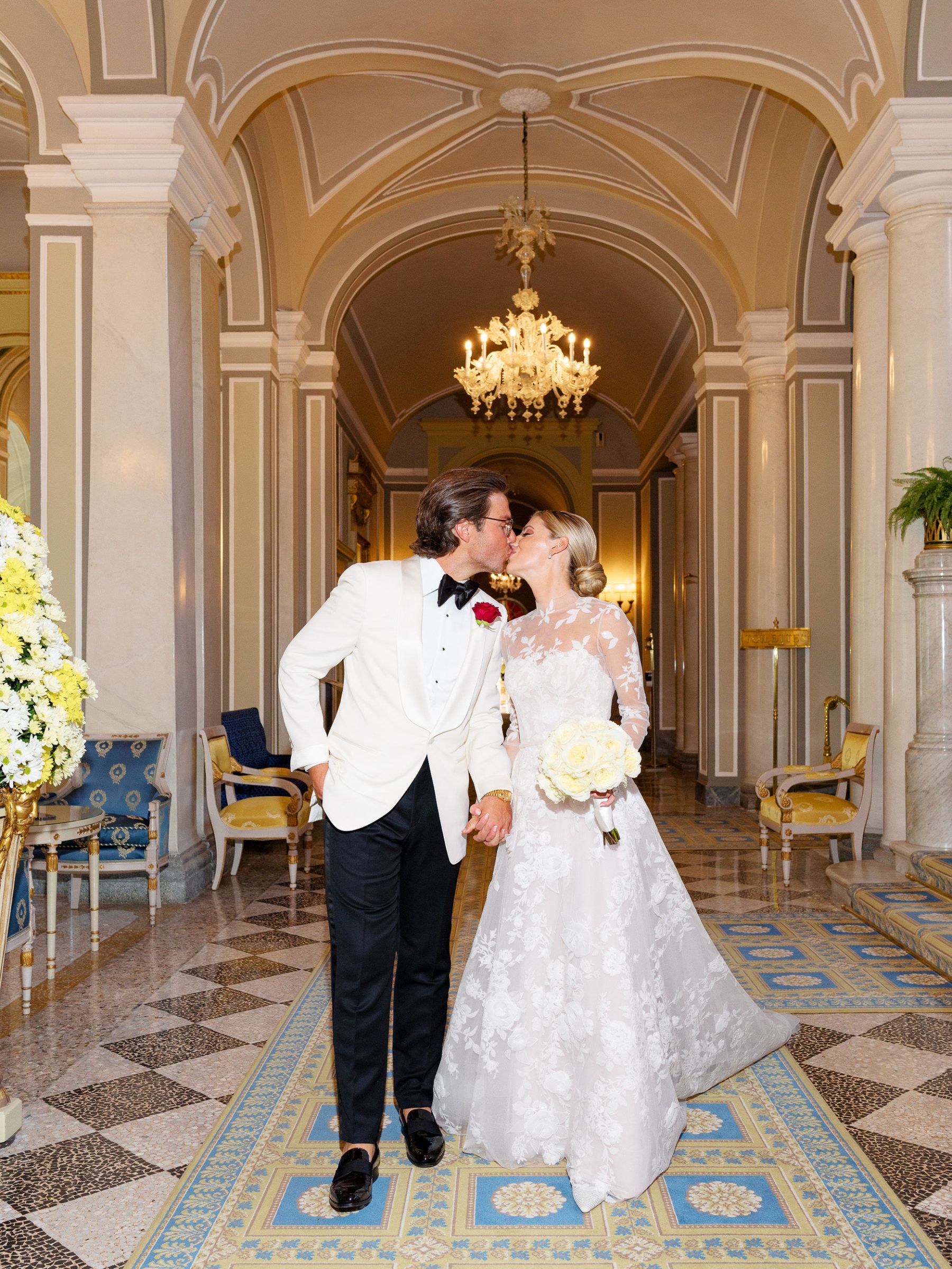 Jacquelyn &amp; Nick's Timeless Gatsby-Inspired Wedding at Villa Erba photo