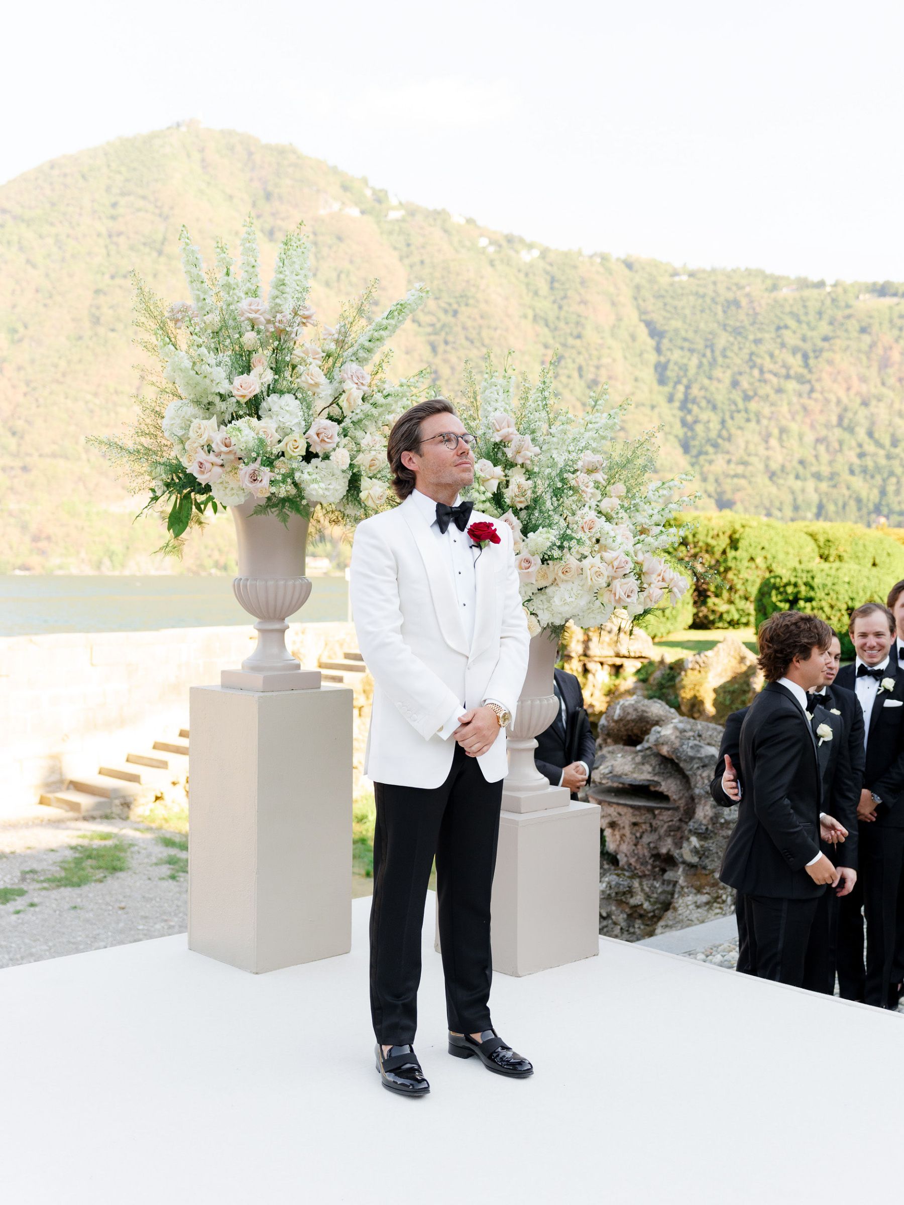 Jacquelyn &amp; Nick's Timeless Gatsby-Inspired Wedding at Villa Erba photo