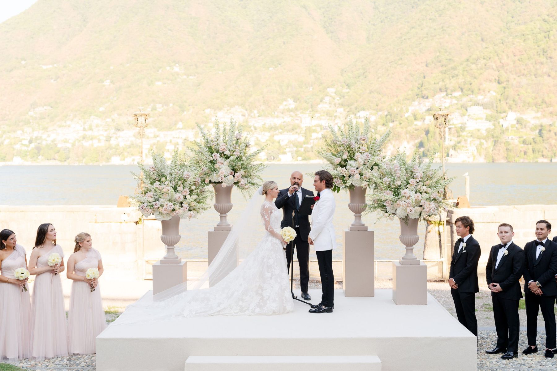 Jacquelyn &amp; Nick's Timeless Gatsby-Inspired Wedding at Villa Erba photo