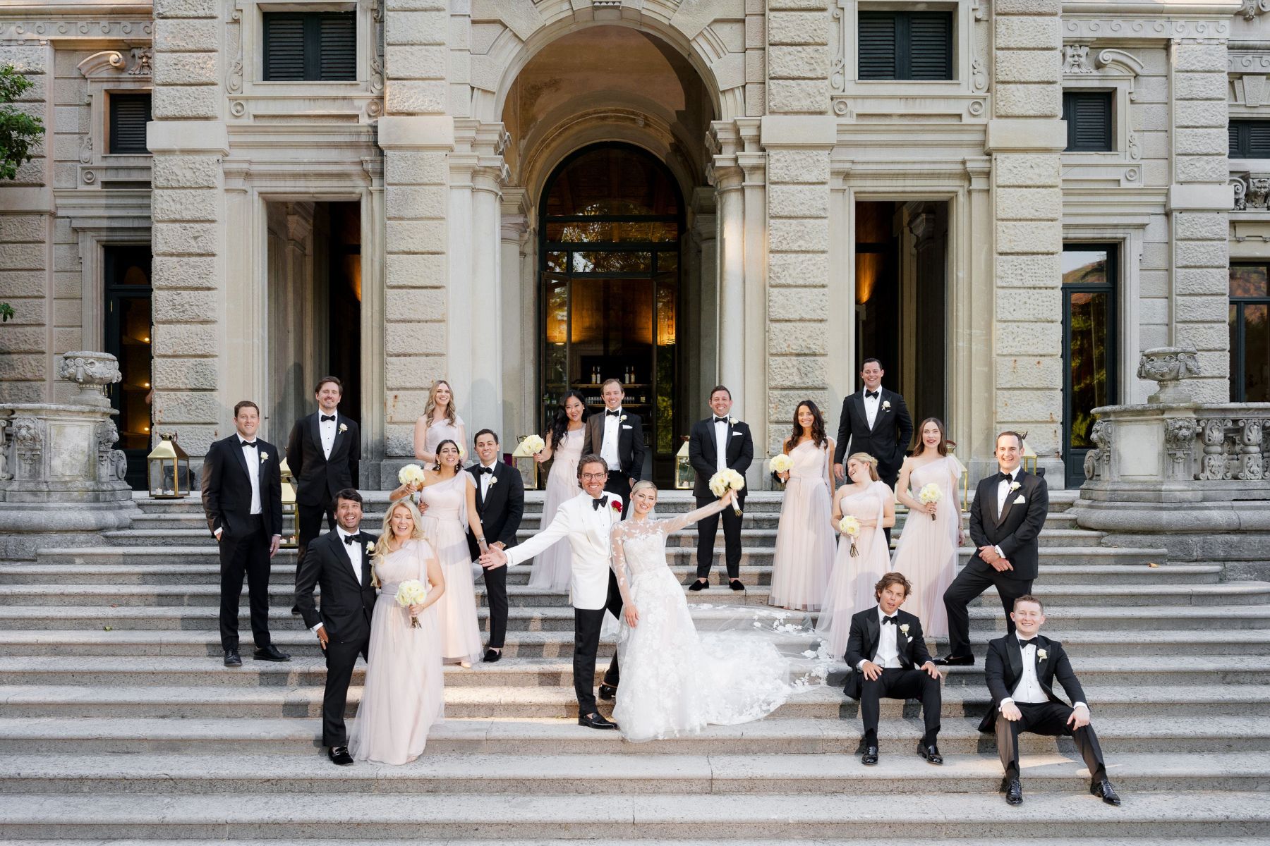 Jacquelyn &amp; Nick's Timeless Gatsby-Inspired Wedding at Villa Erba photo