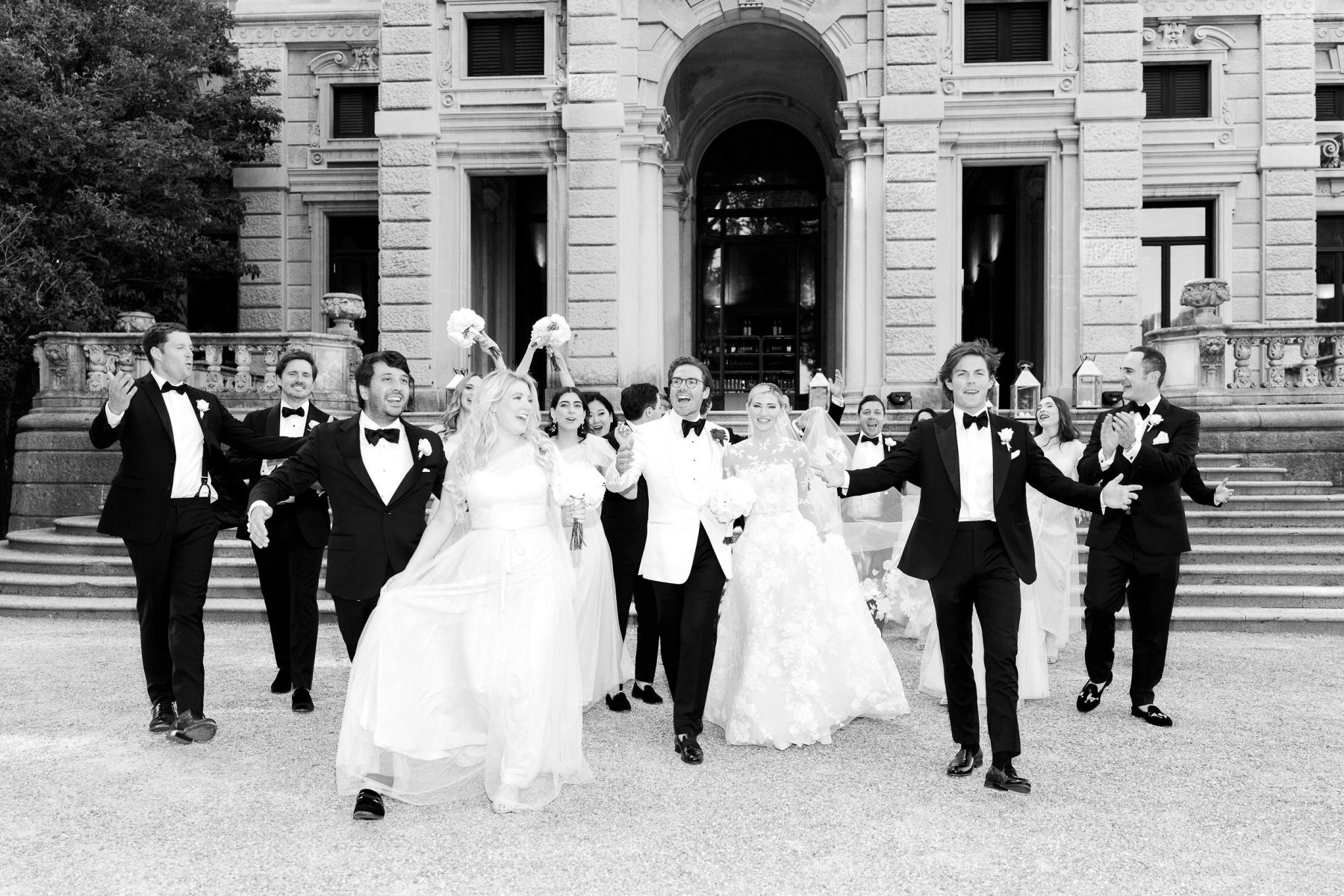 Jacquelyn &amp; Nick's Timeless Gatsby-Inspired Wedding at Villa Erba photo