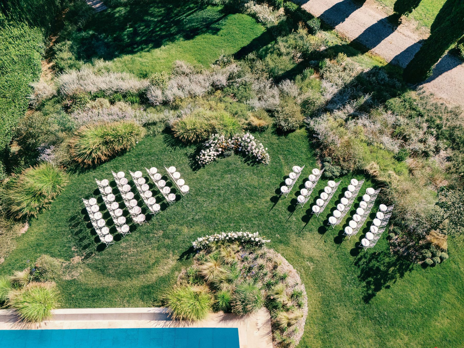 Vines, Vows &amp; Vintage Blooms: Hannah &amp; Timothy's Tuscan Wedding at Ombroneta photo