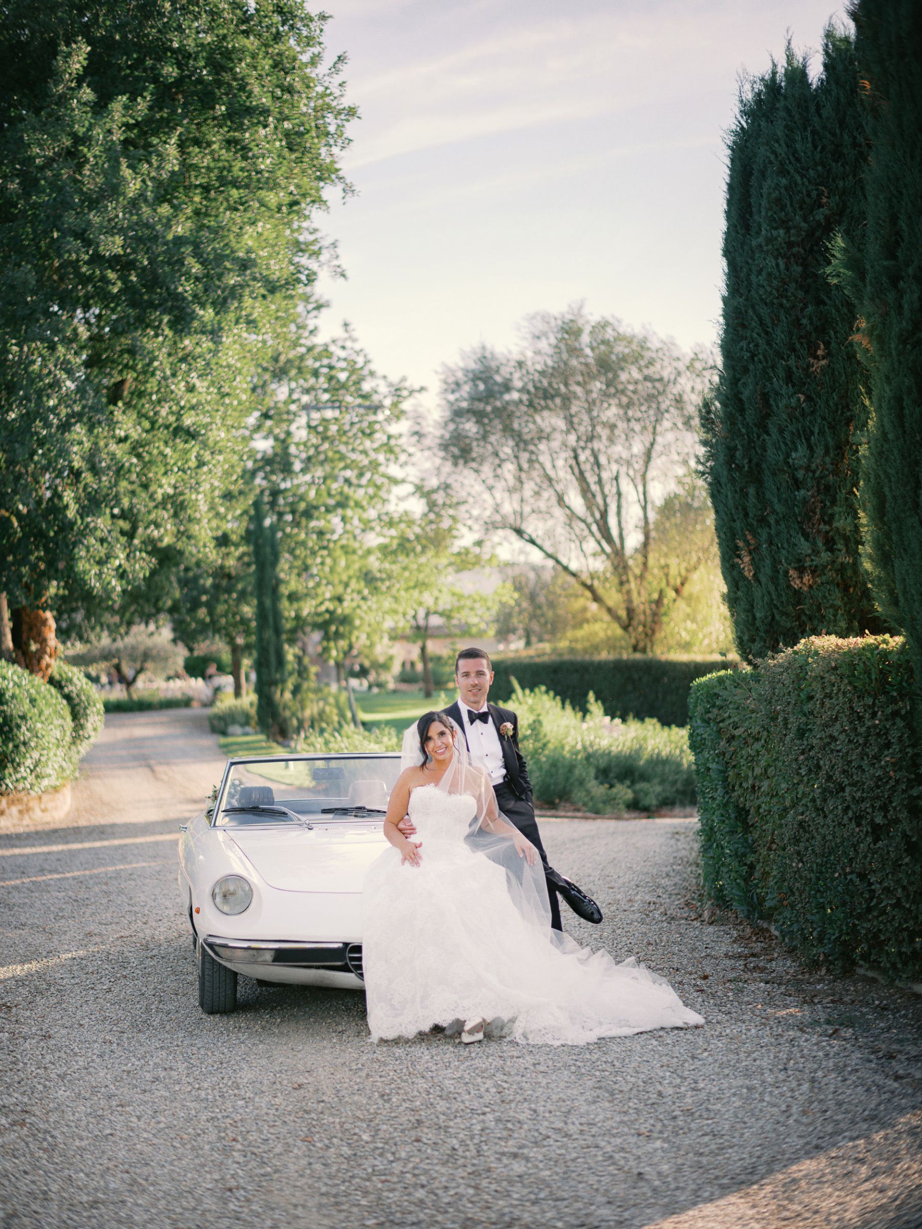 Vines, Vows &amp; Vintage Blooms: Hannah &amp; Timothy's Tuscan Wedding at Ombroneta photo