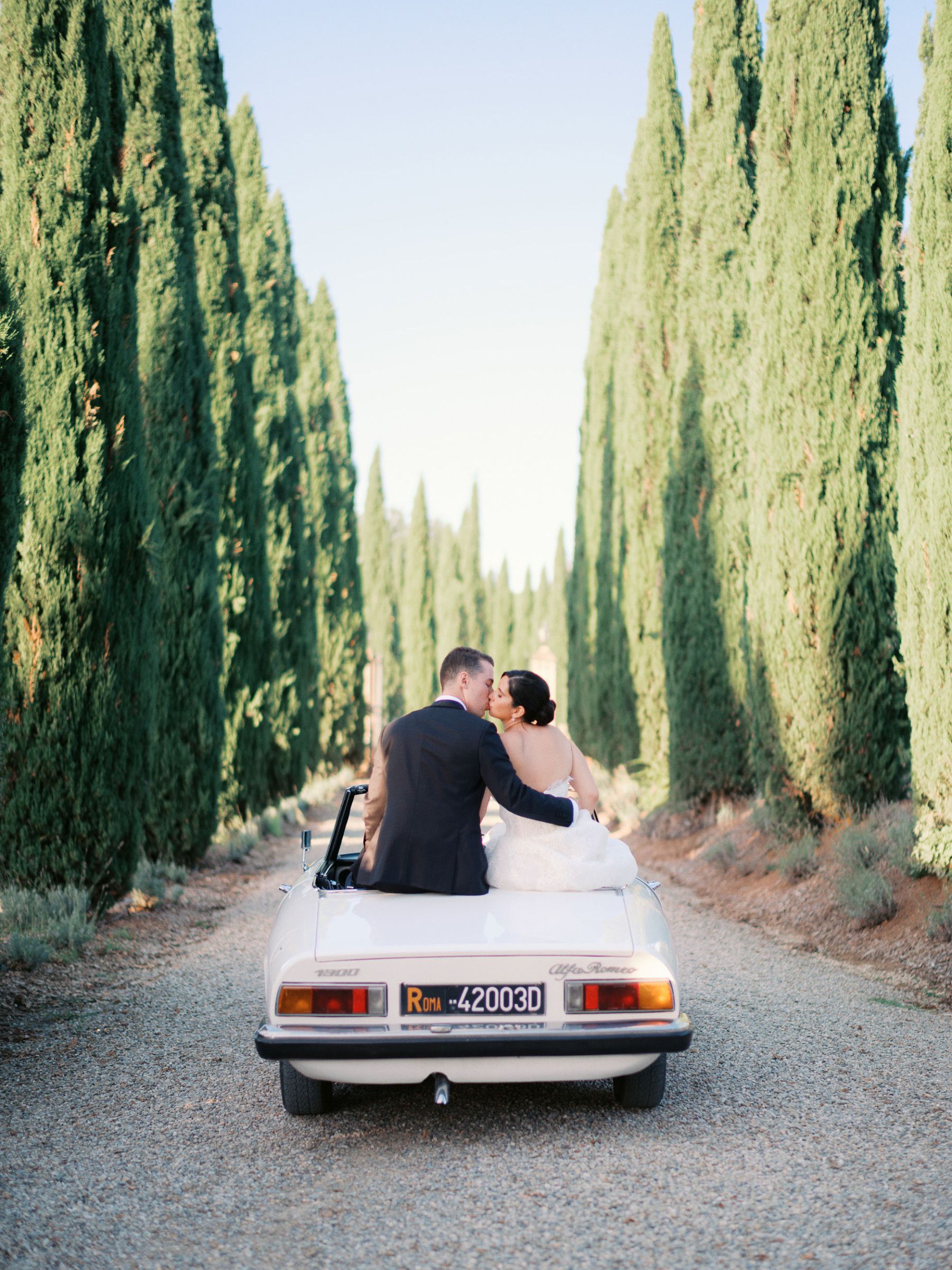 Vines, Vows &amp; Vintage Blooms: Hannah &amp; Timothy's Tuscan Wedding at Ombroneta photo
