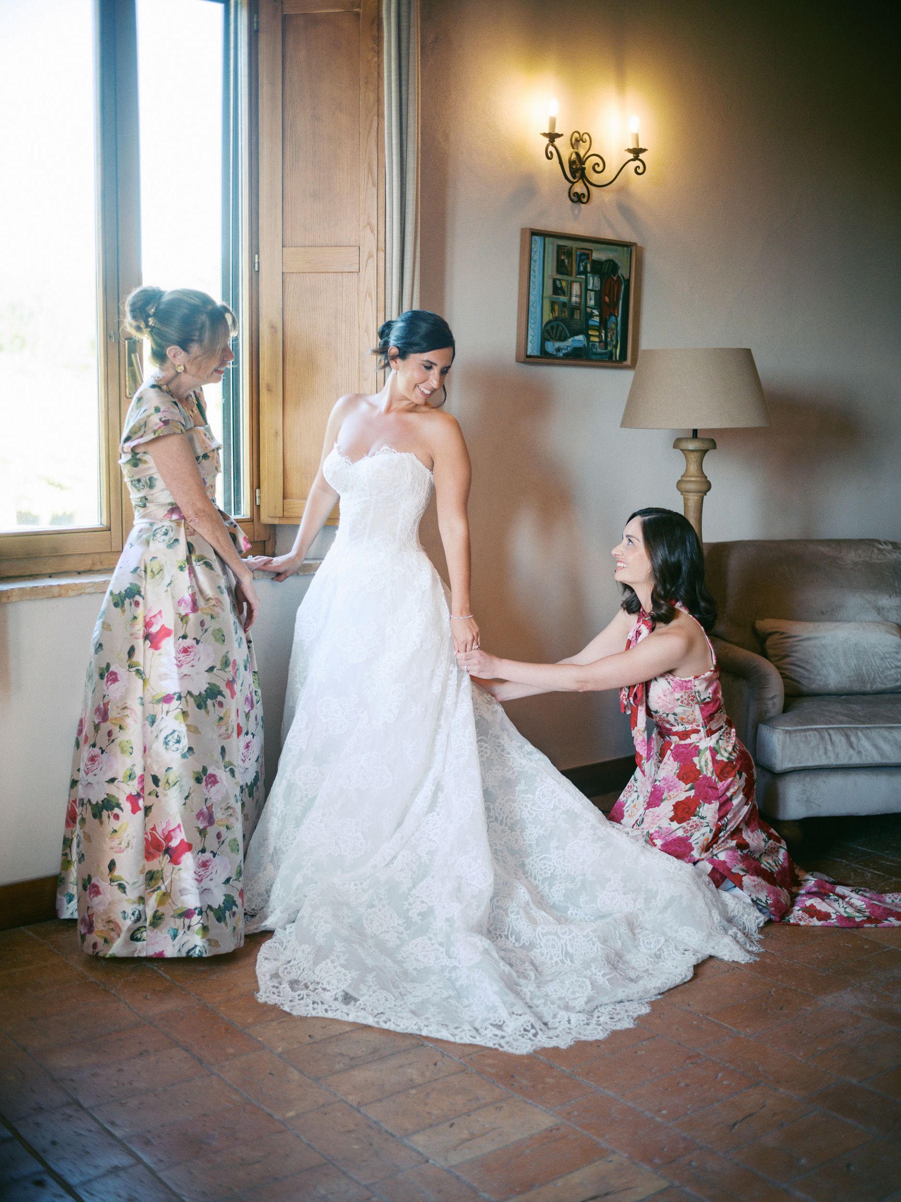 Vines, Vows &amp; Vintage Blooms: Hannah &amp; Timothy's Tuscan Wedding at Ombroneta photo