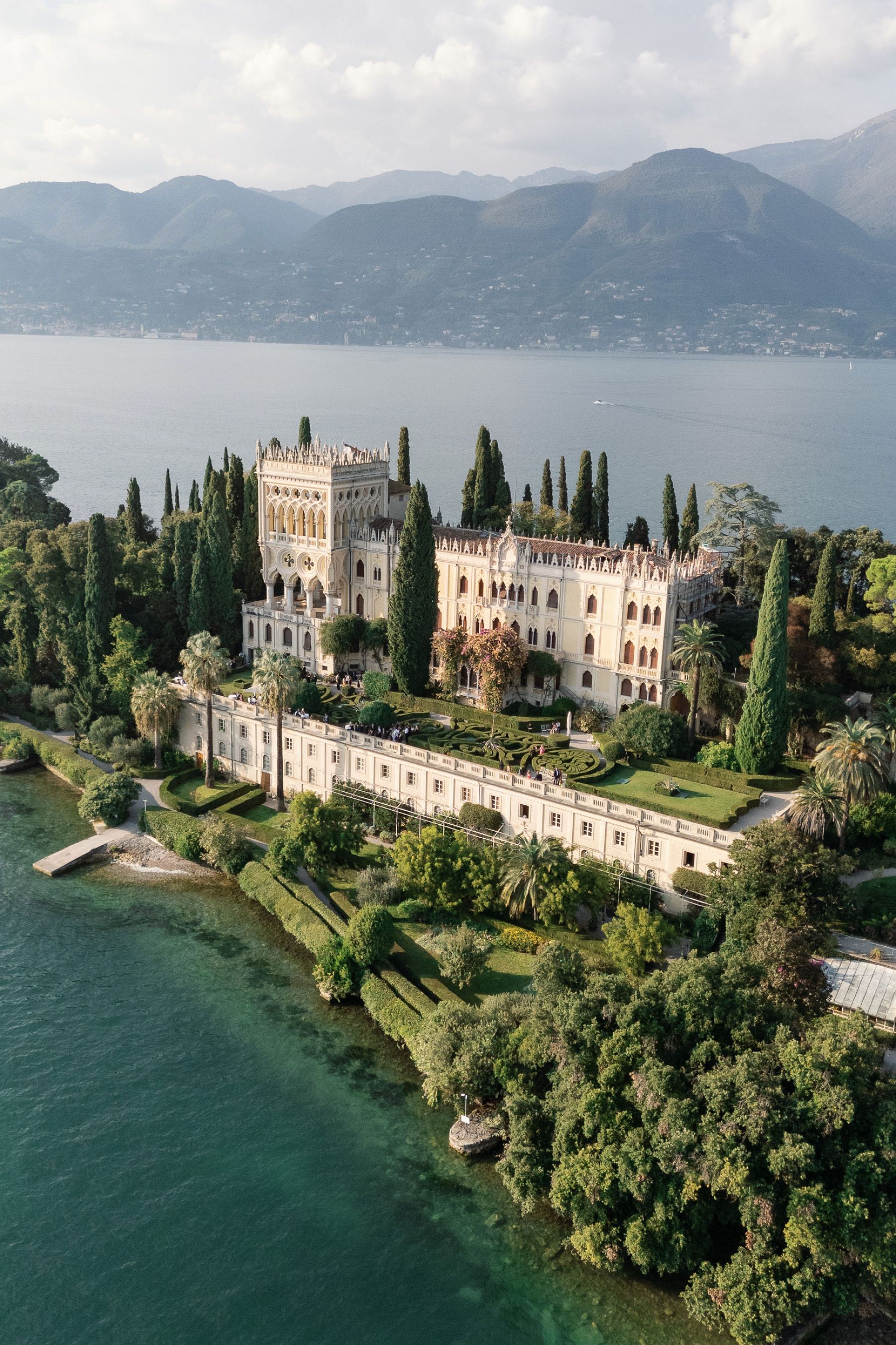 A Fairytale on the Water: Cristiana &amp; Gaetano’s Wedding at Isola del Garda photo