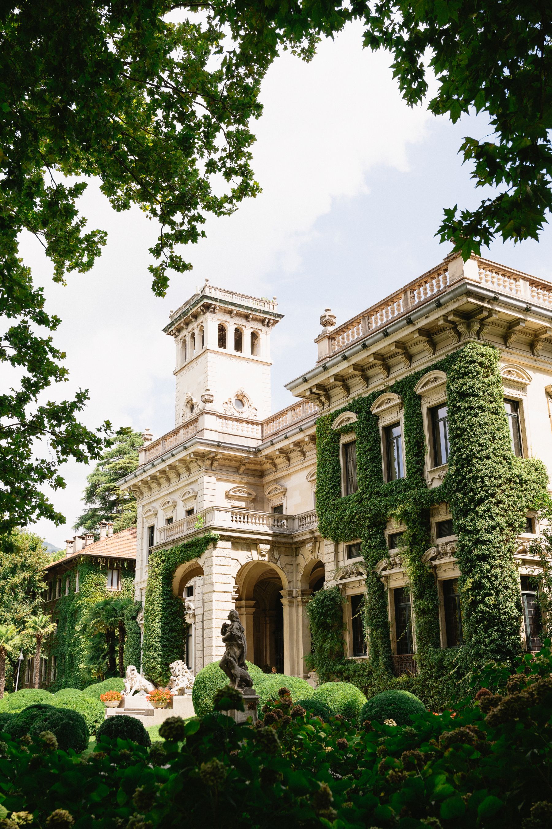 From a Paris Birthday Party to a Huppah on Lake Como: Carina &amp; Elie’s Wedding at The Villa Erba photo