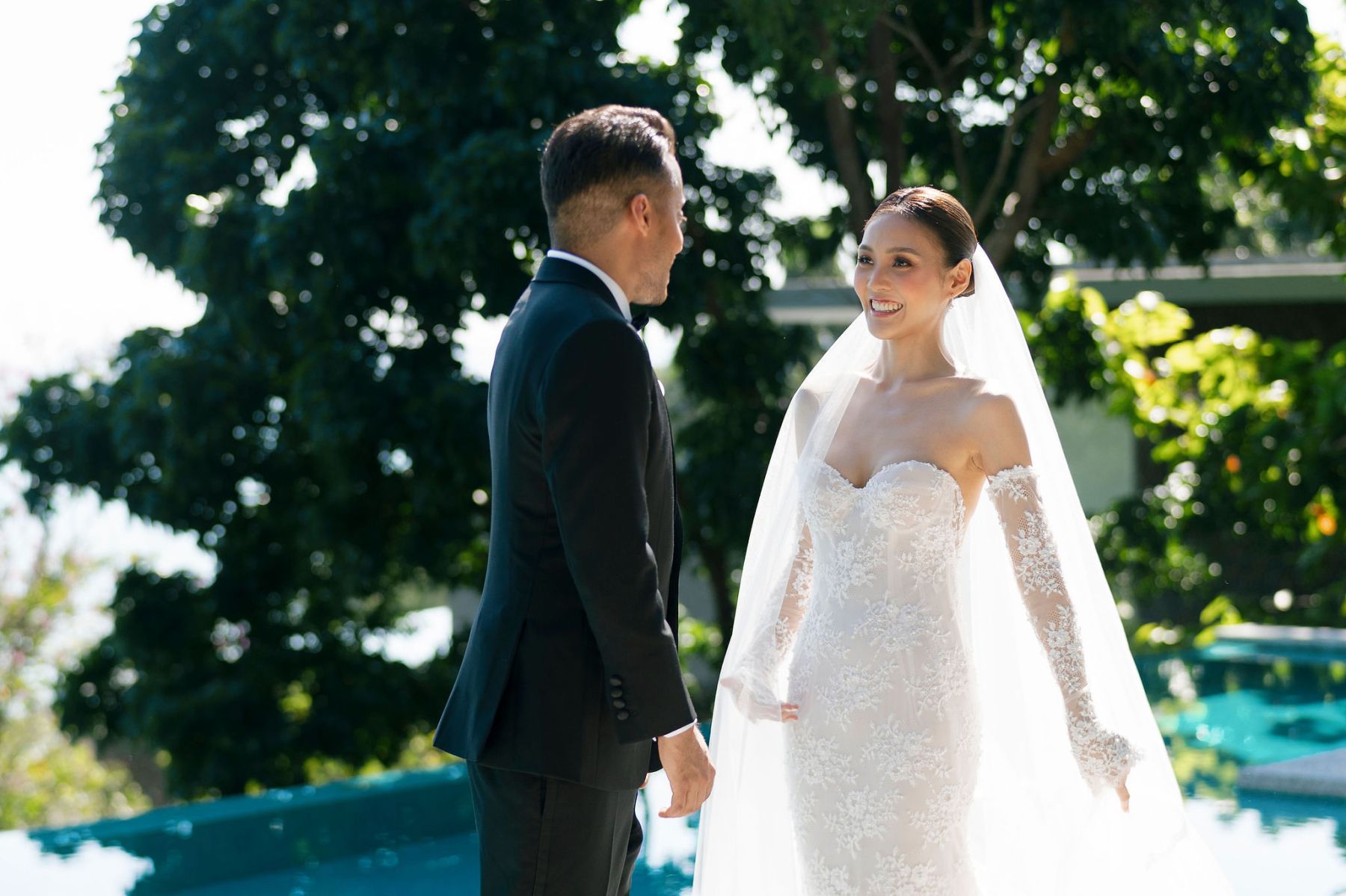 He Took 163 Flights to Get to Her: Kiki &amp; Thavidu's Wedding at COMO Point Yamu, Phuket photo