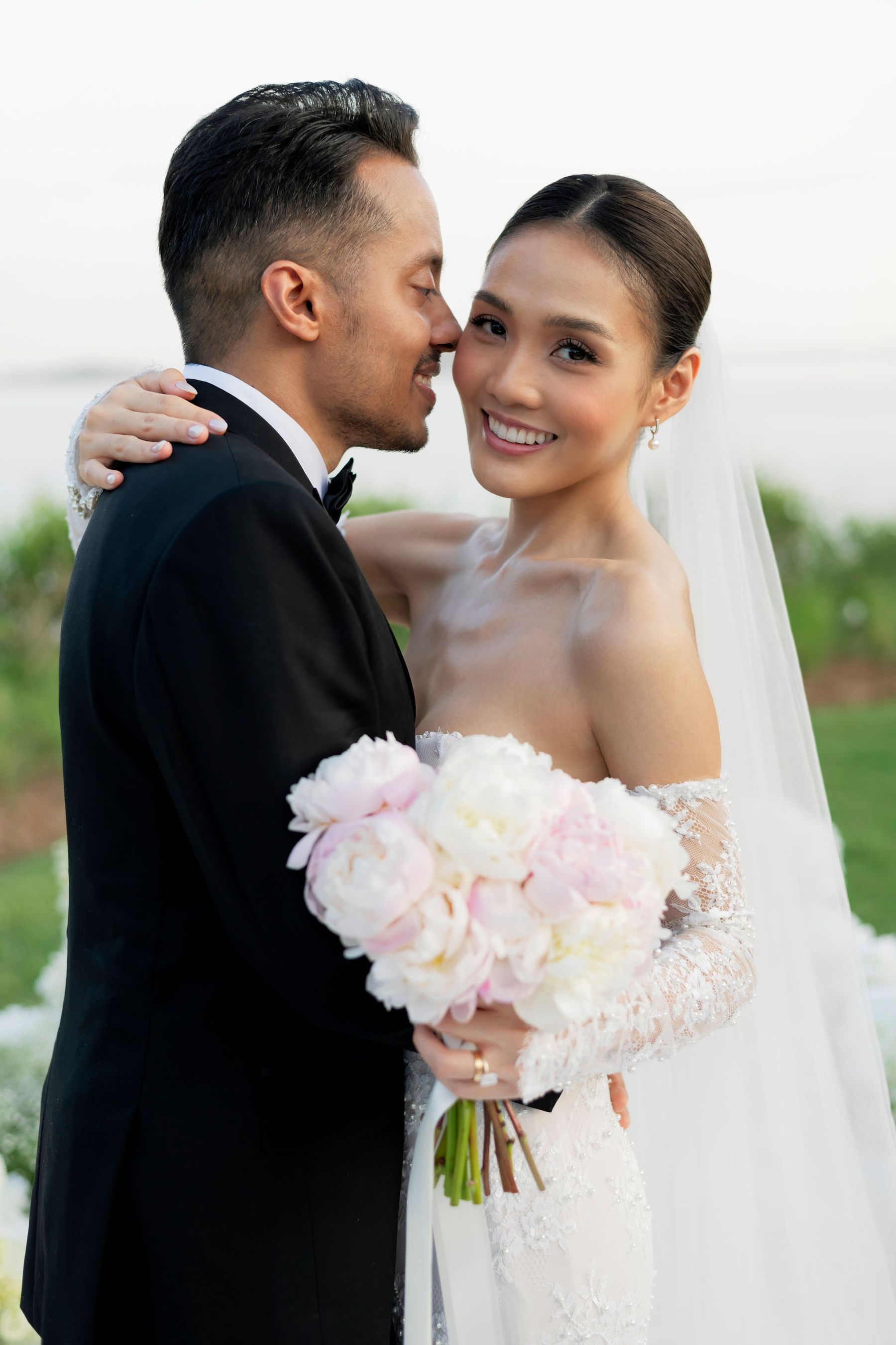 He Took 163 Flights to Get to Her: Kiki &amp; Thavidu's Wedding at COMO Point Yamu, Phuket photo