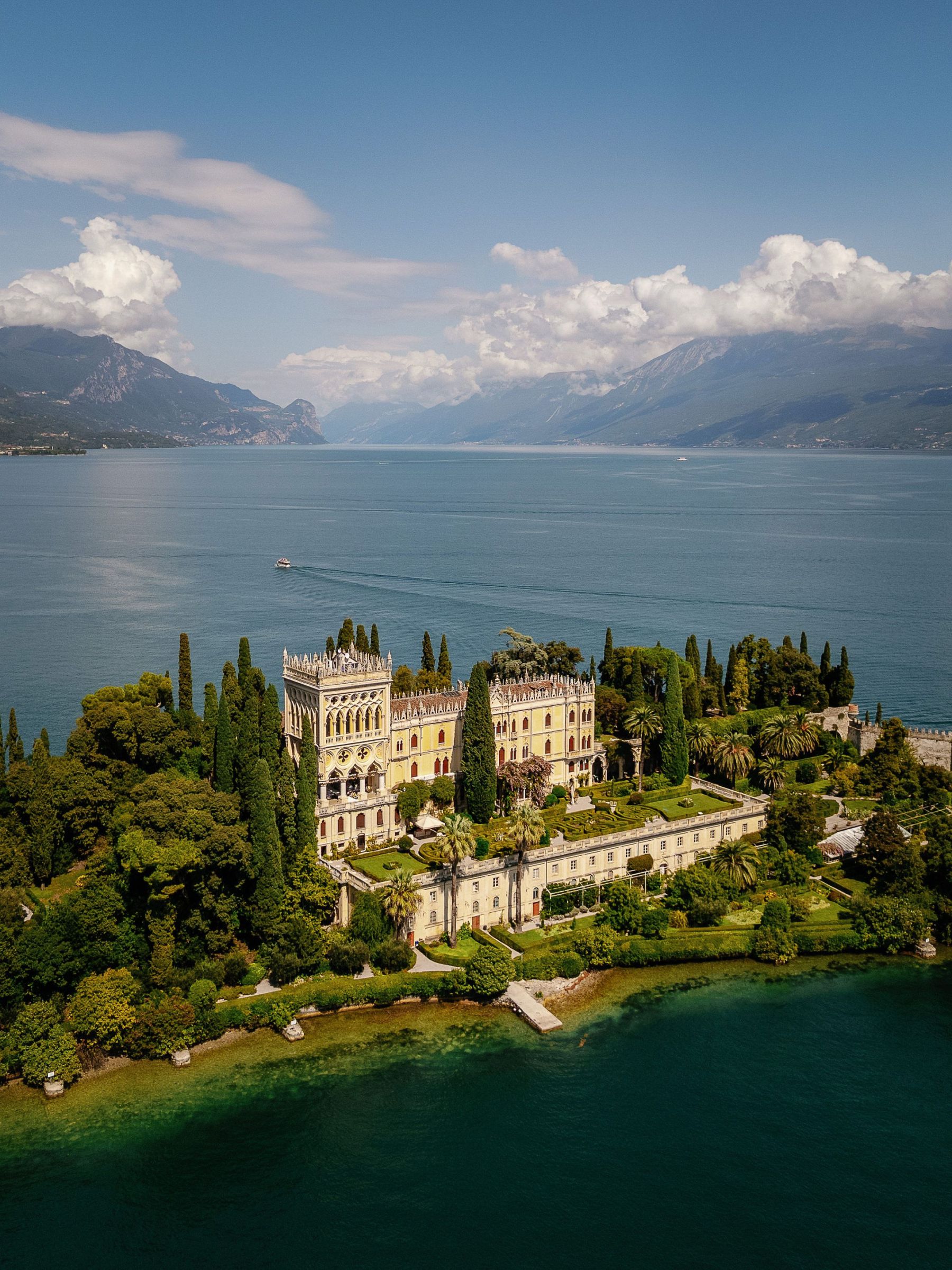 “I Don’t Think I’ll Ever Quite Be Over It”: Lindsey &amp; Elliott’s Wedding at Isola del Garda photo