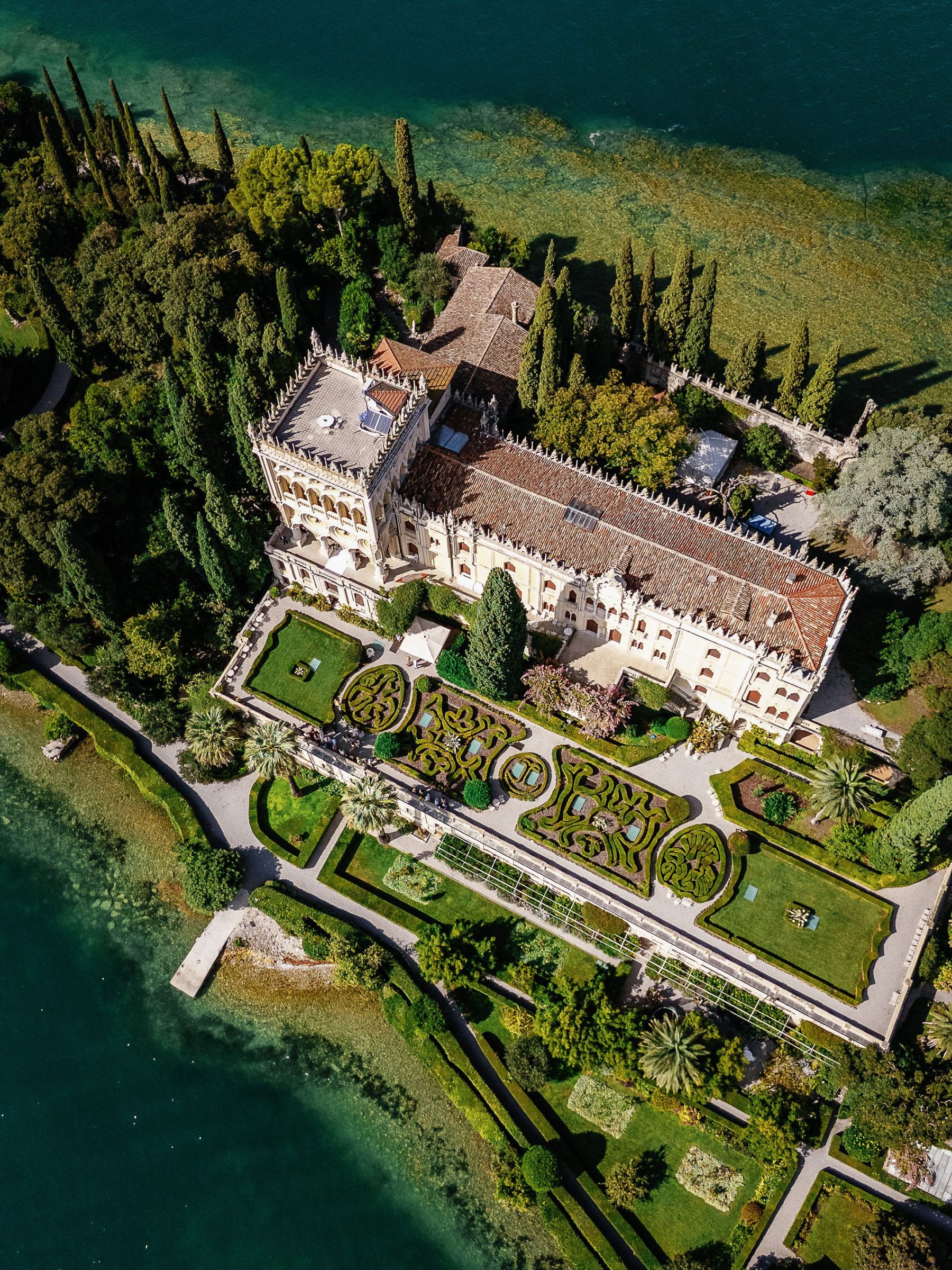 “I Don’t Think I’ll Ever Quite Be Over It”: Lindsey &amp; Elliott’s Wedding at Isola del Garda photo