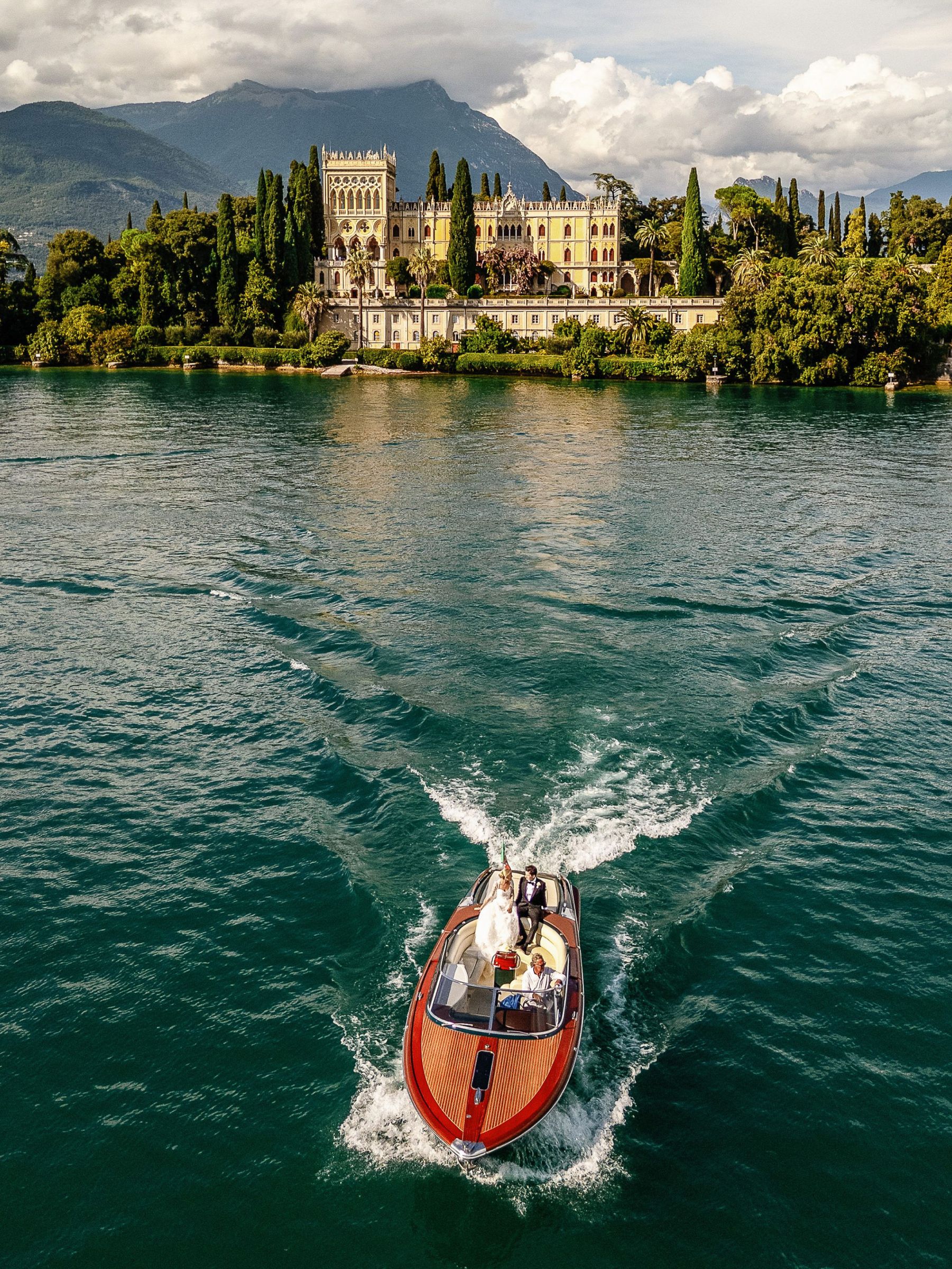 “I Don’t Think I’ll Ever Quite Be Over It”: Lindsey &amp; Elliott’s Wedding at Isola del Garda photo