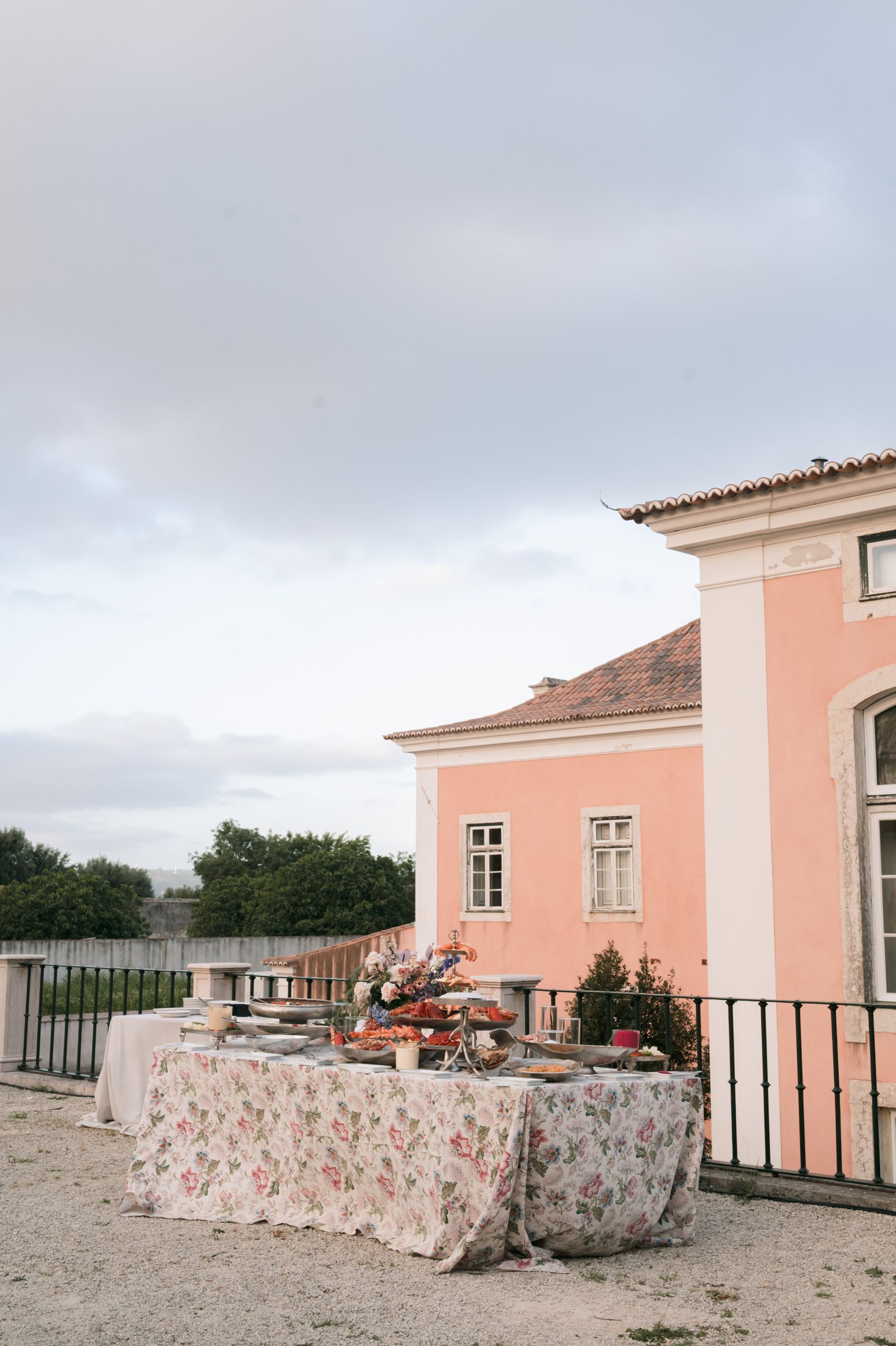 Timeless, Artistic, and Intentionally Dramatic: Andrea &amp; Jake's Wedding at Palácio Correio-Mor photo