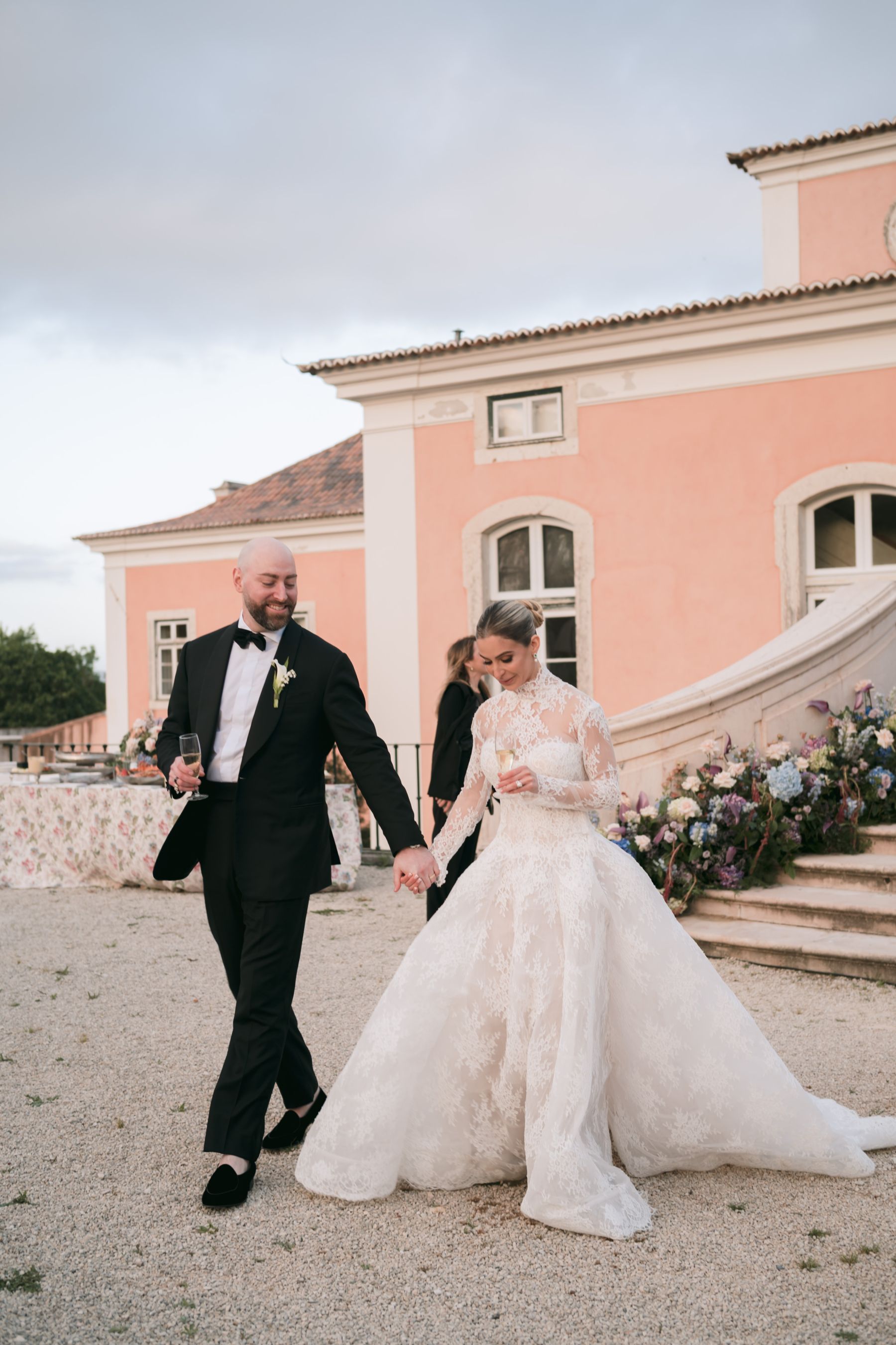 Timeless, Artistic, and Intentionally Dramatic: Andrea &amp; Jake's Wedding at Palácio Correio-Mor photo
