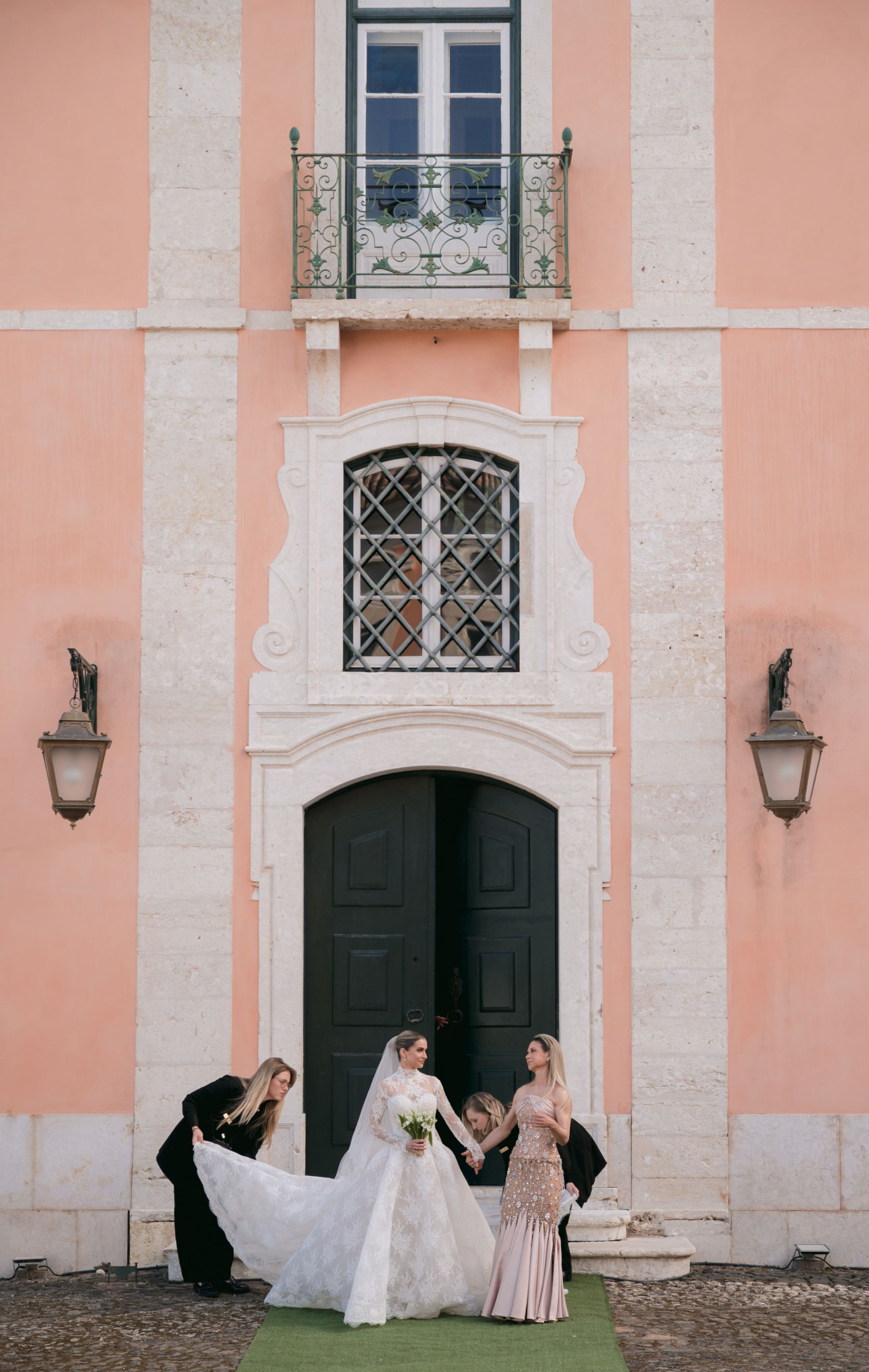 Timeless, Artistic, and Intentionally Dramatic: Andrea &amp; Jake's Wedding at Palácio Correio-Mor photo