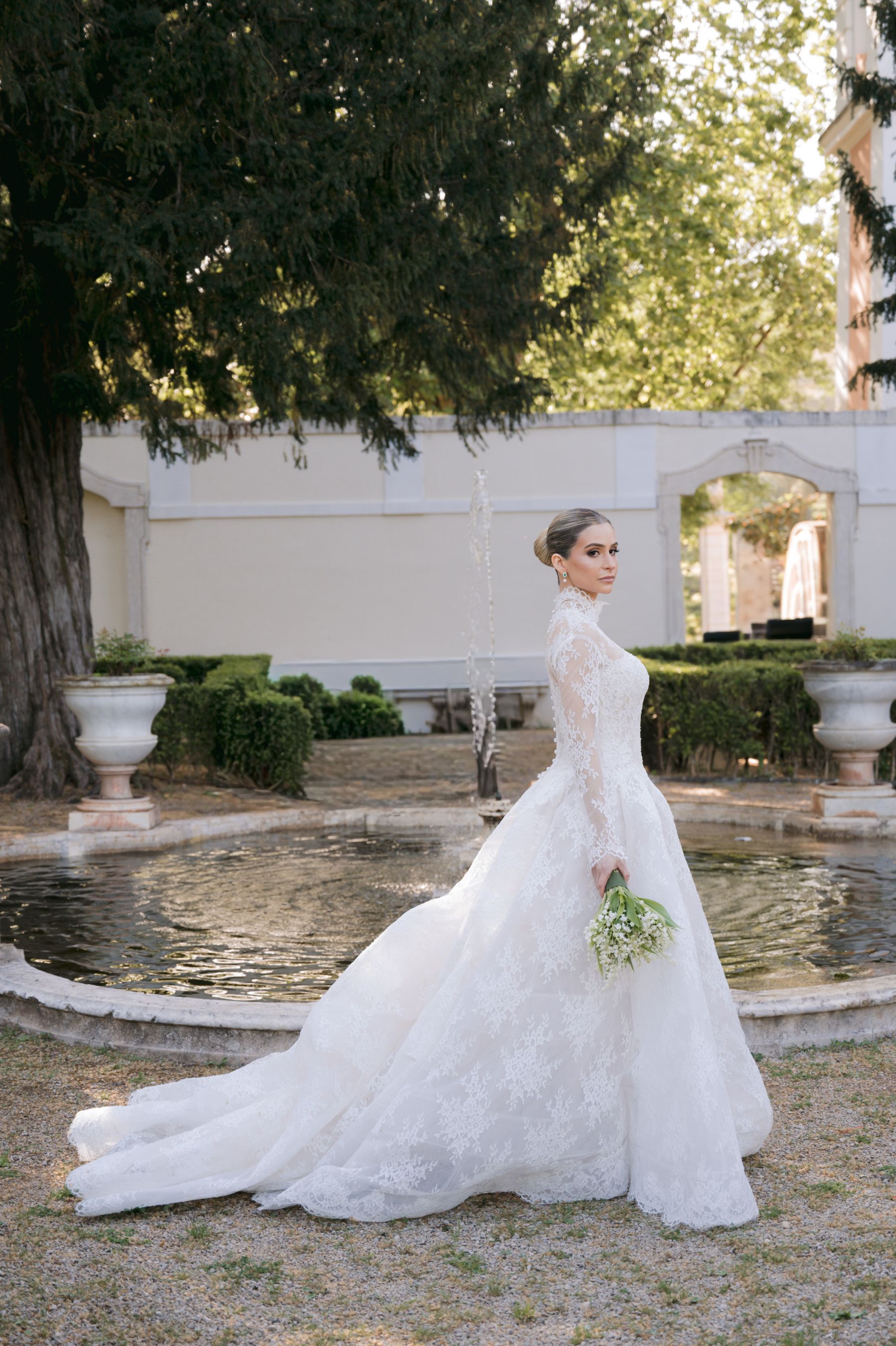 Timeless, Artistic, and Intentionally Dramatic: Andrea &amp; Jake's Wedding at Palácio Correio-Mor photo