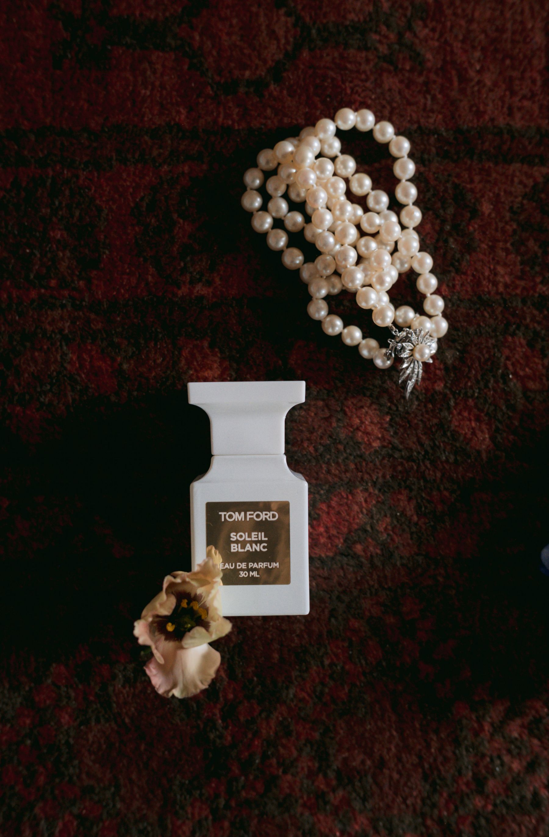 Timeless, Artistic, and Intentionally Dramatic: Andrea &amp; Jake's Wedding at Palácio Correio-Mor photo