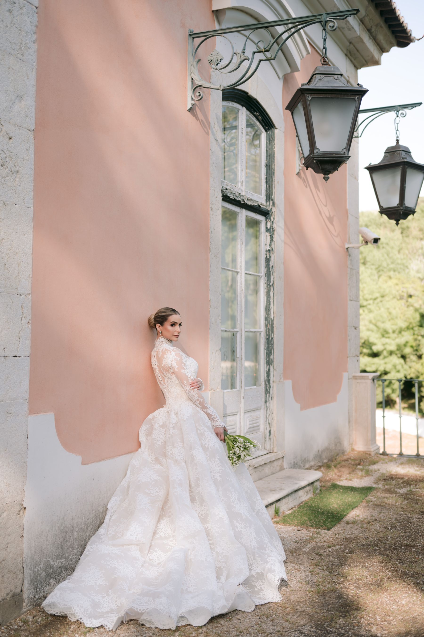 Timeless, Artistic, and Intentionally Dramatic: Andrea &amp; Jake's Wedding at Palácio Correio-Mor photo