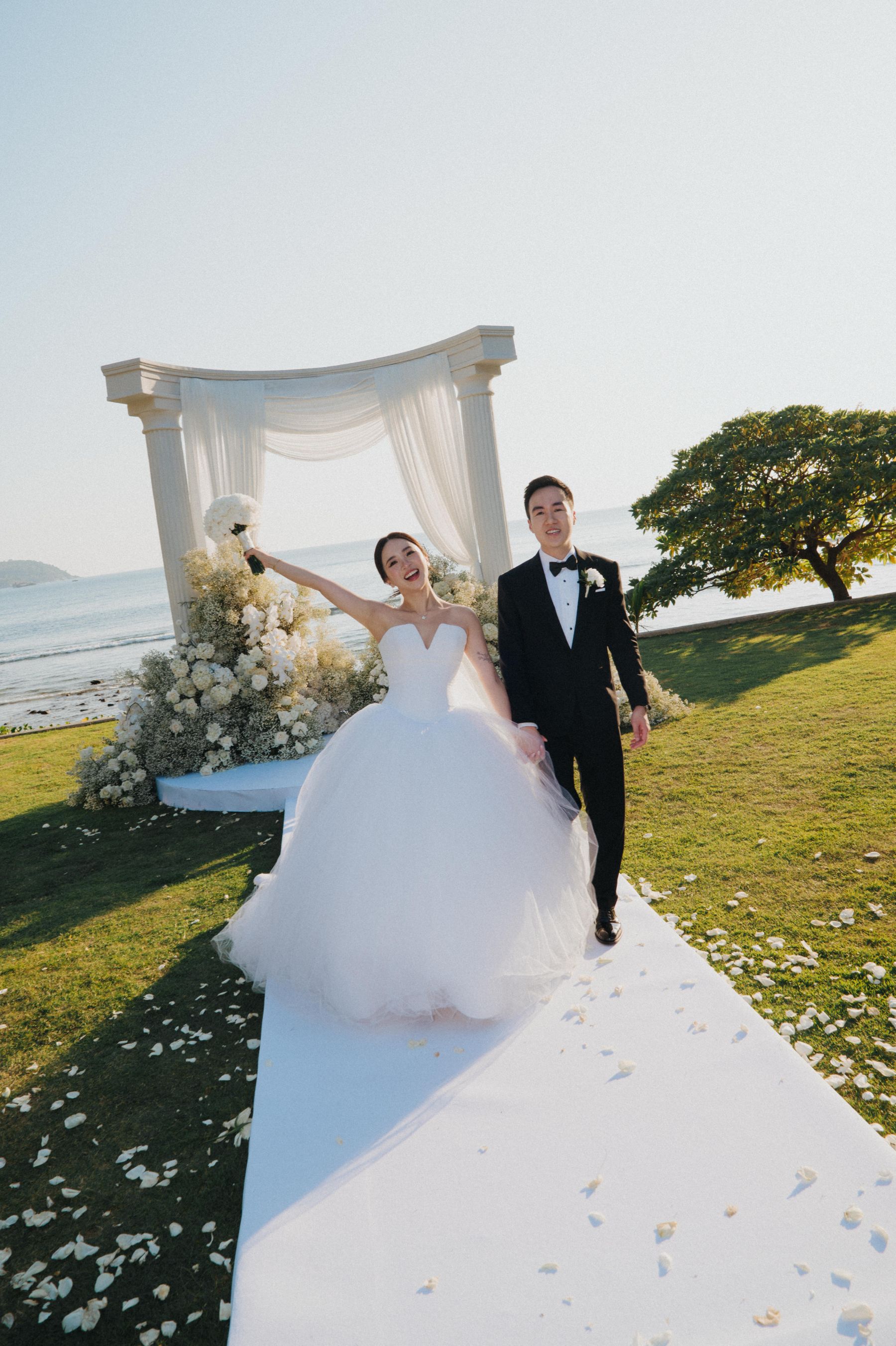 A Dog Portrait on Every Detail &amp; Beauty and the Beast on Saxophone: Gladys &amp; Donovan's Wedding at The Naka Phuket photo