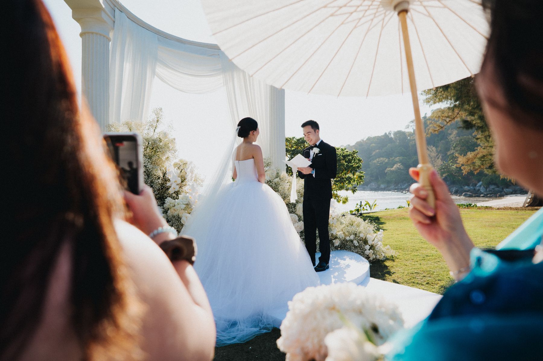 A Dog Portrait on Every Detail &amp; Beauty and the Beast on Saxophone: Gladys &amp; Donovan's Wedding at The Naka Phuket photo