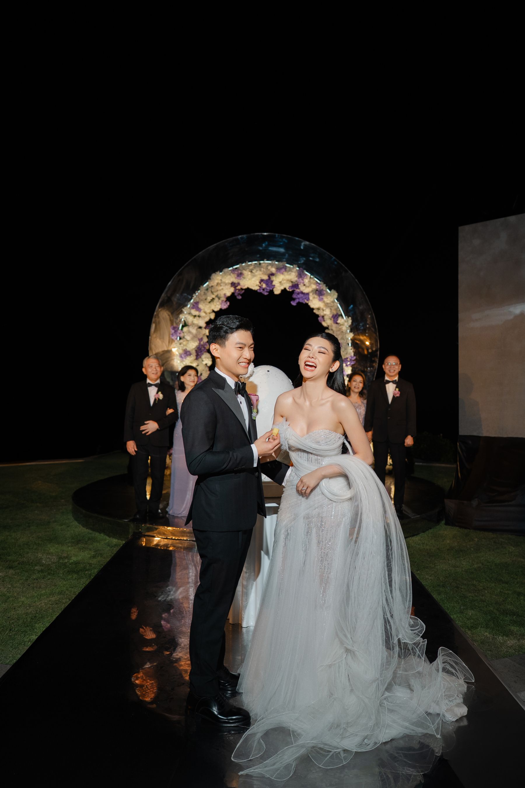A Mirrored Aisle and a Bali Sky: Nouva &amp; Hary's Wedding at Six Senses Uluwatu photo