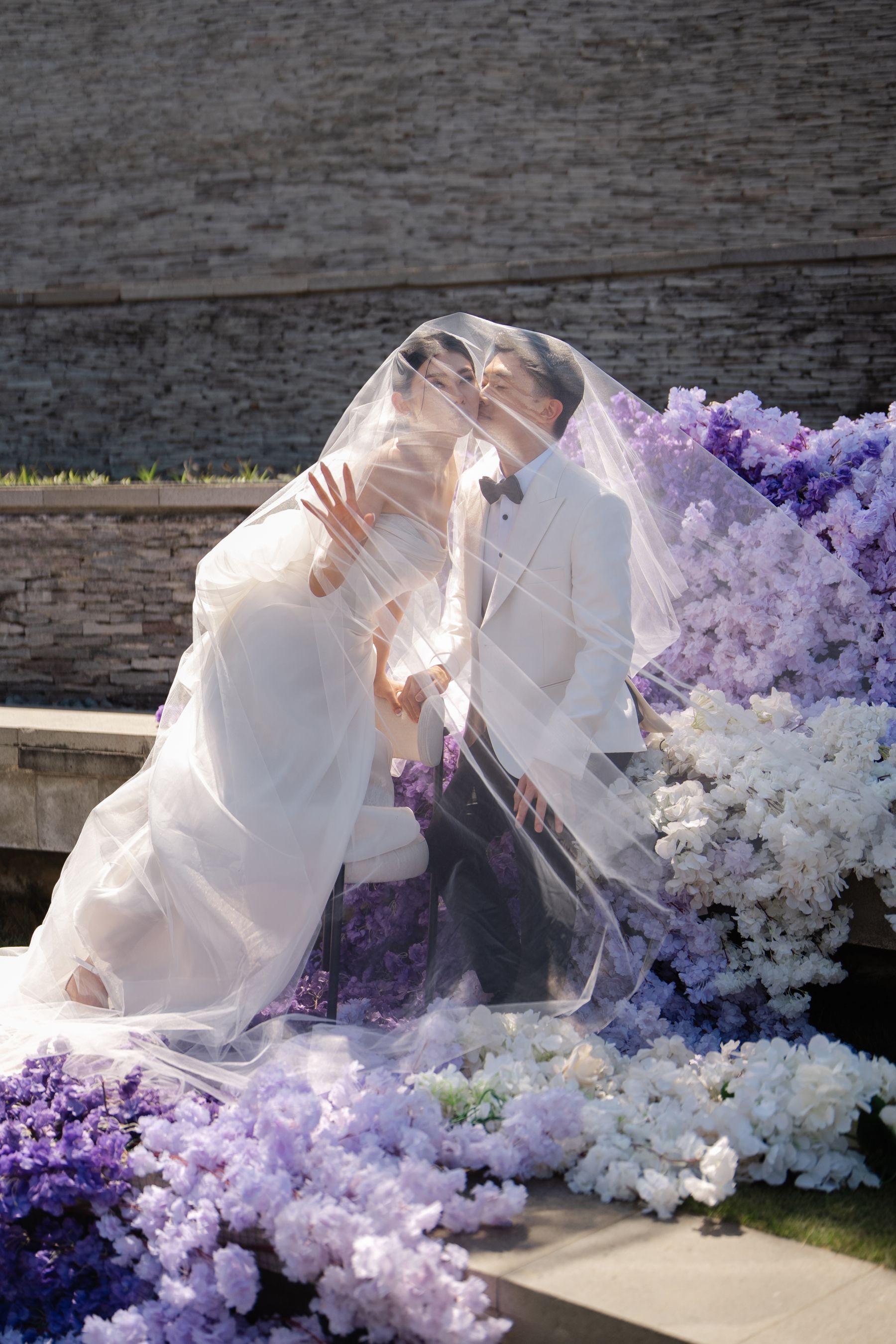 A Mirrored Aisle and a Bali Sky: Nouva &amp; Hary's Wedding at Six Senses Uluwatu photo