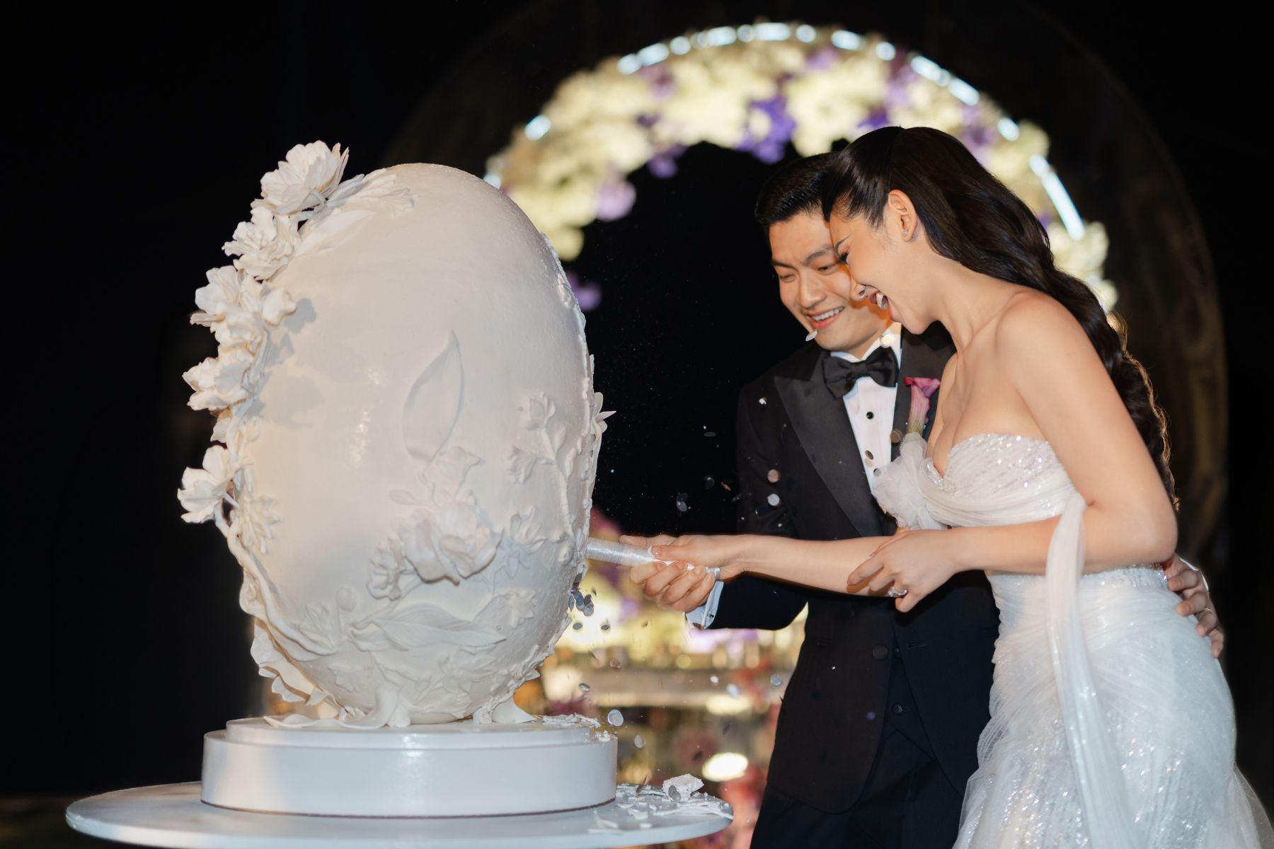 A Mirrored Aisle and a Bali Sky: Nouva &amp; Hary's Wedding at Six Senses Uluwatu photo