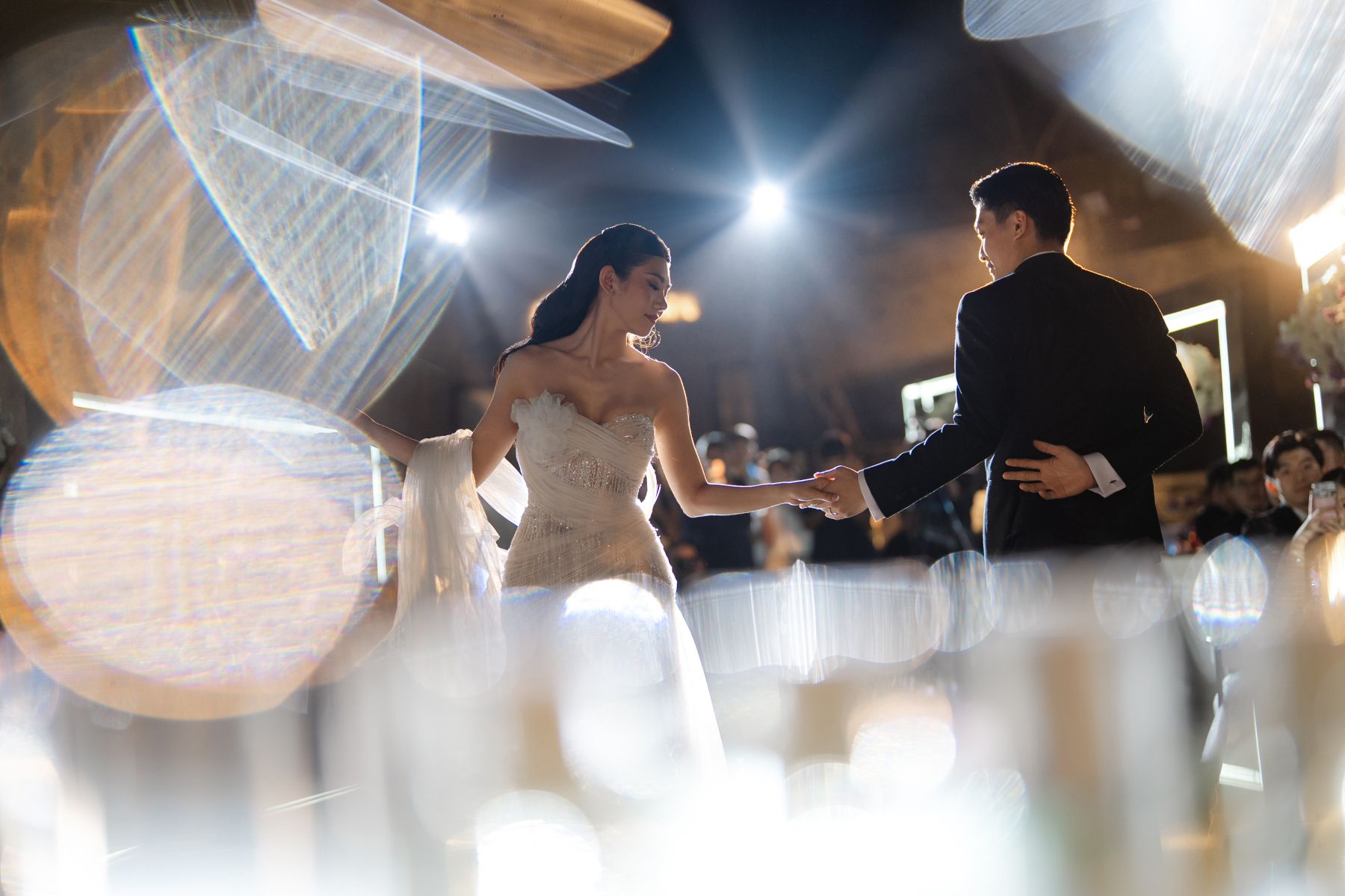 A Mirrored Aisle and a Bali Sky: Nouva &amp; Hary's Wedding at Six Senses Uluwatu photo