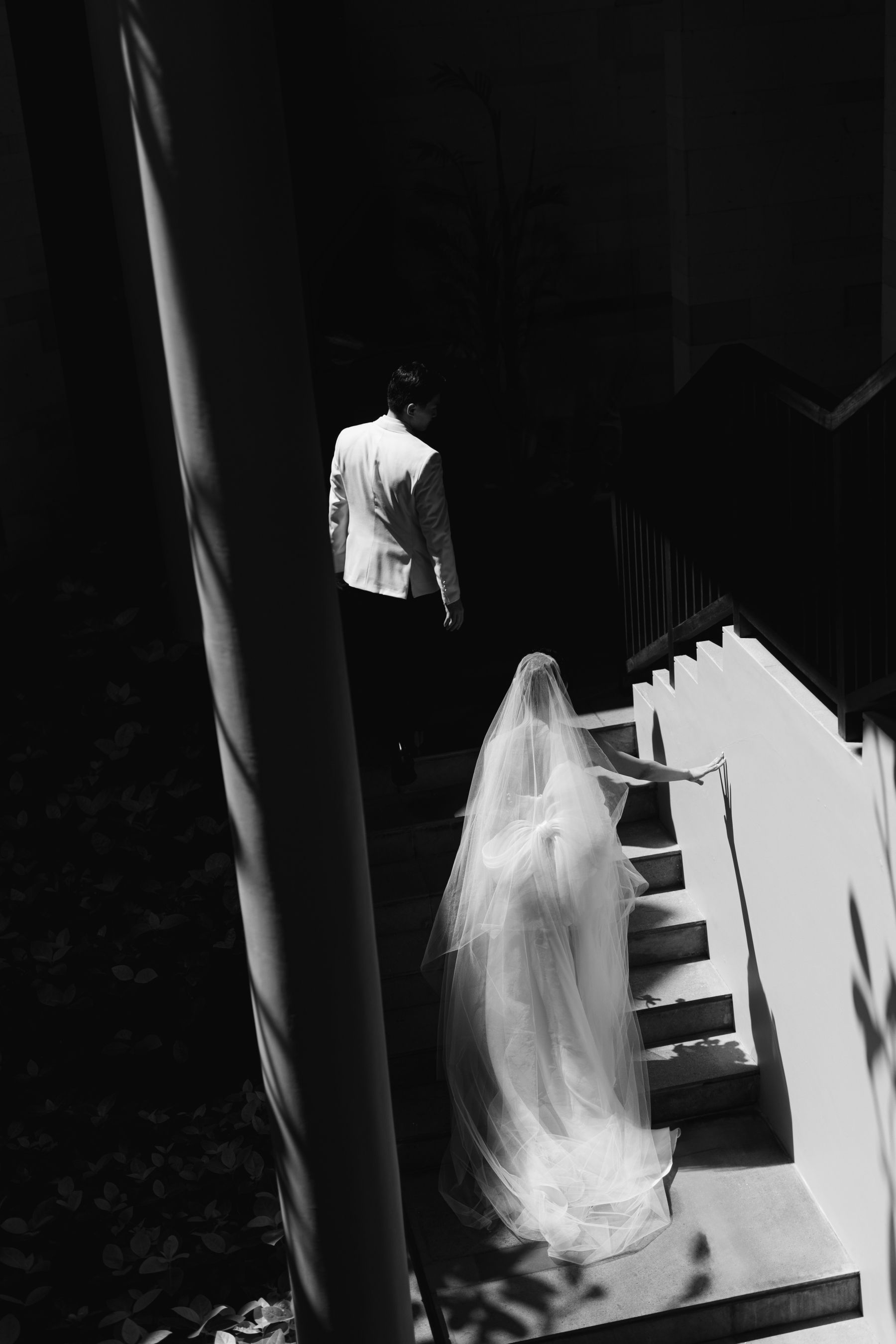 A Mirrored Aisle and a Bali Sky: Nouva &amp; Hary's Wedding at Six Senses Uluwatu photo