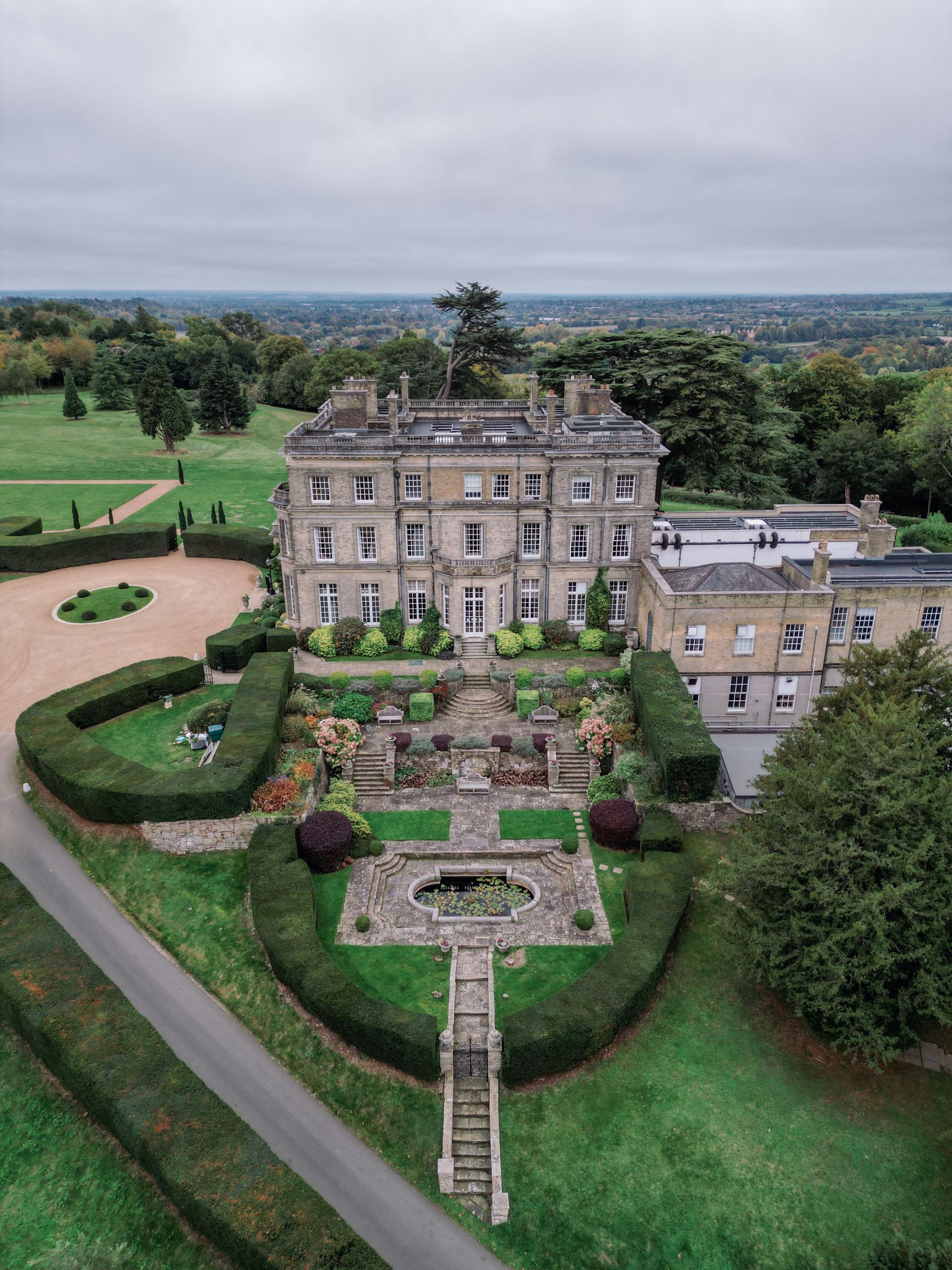 From Burma to the UK With Love: May &amp; Eddy's Rare Mogok Ruby Wedding at Hedsor House photo