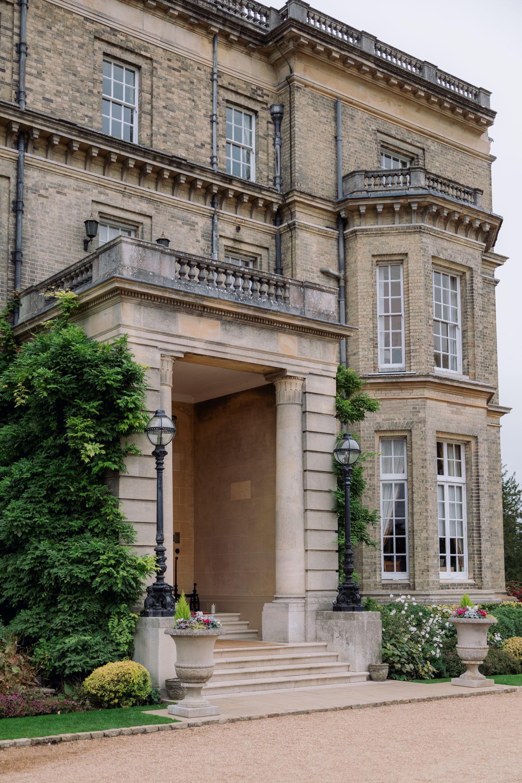 From Burma to the UK With Love: May &amp; Eddy's Rare Mogok Ruby Wedding at Hedsor House photo
