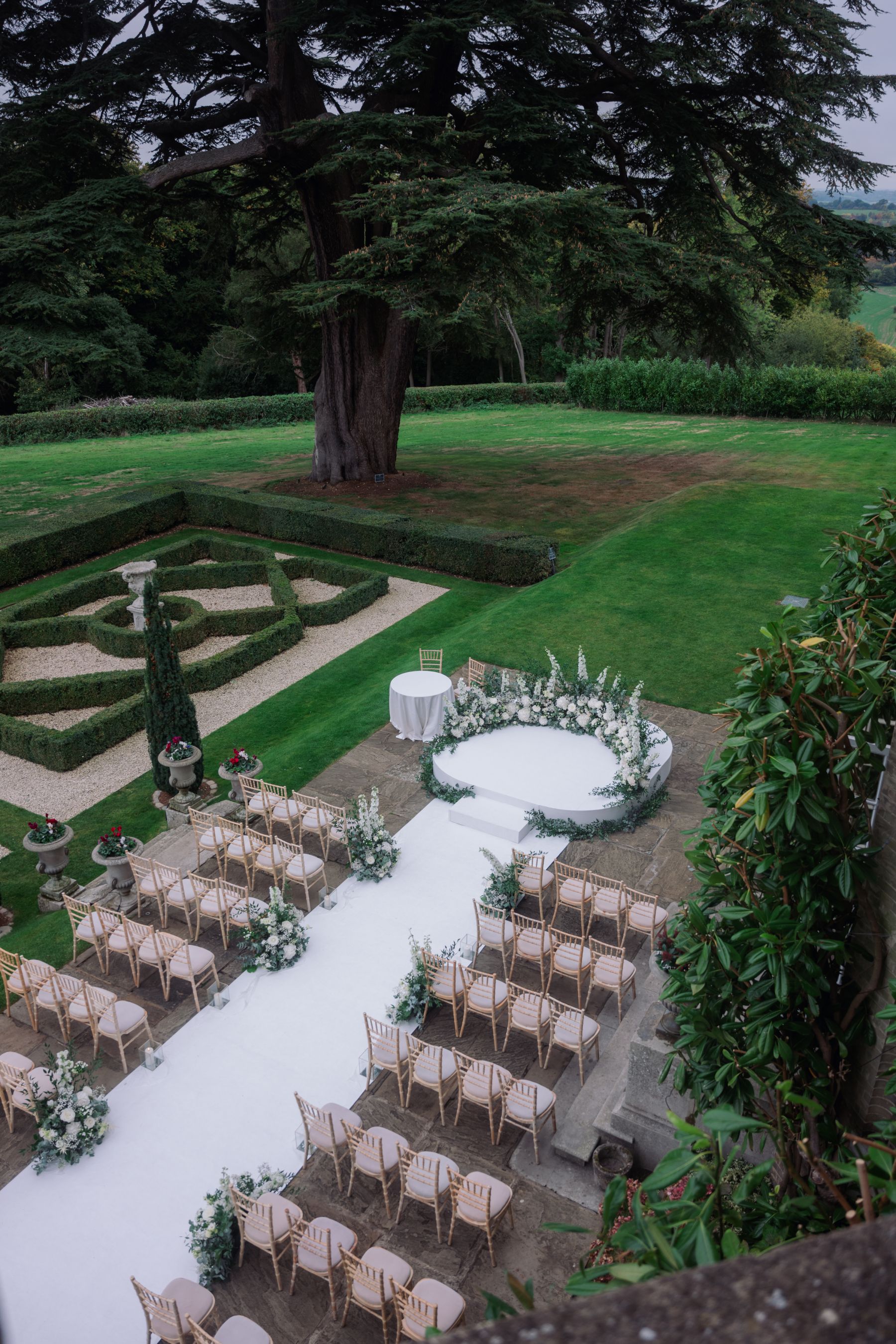 From Burma to the UK With Love: May &amp; Eddy's Rare Mogok Ruby Wedding at Hedsor House photo