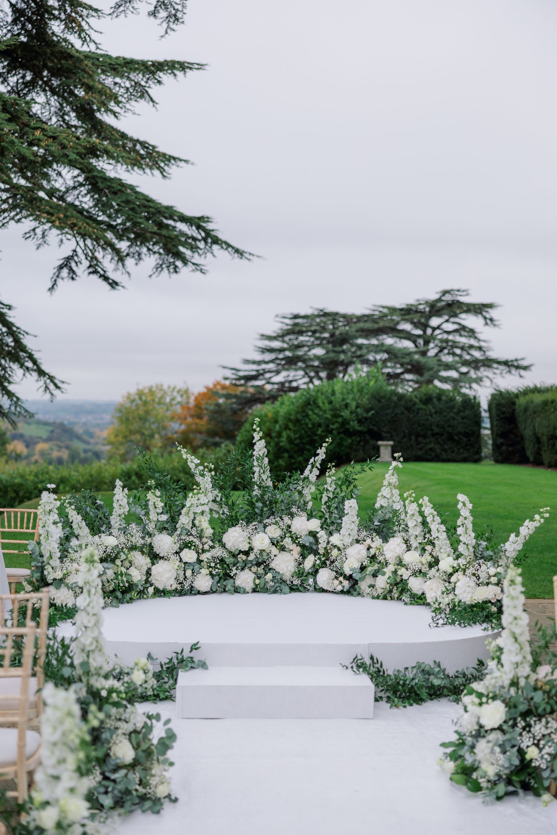 From Burma to the UK With Love: May &amp; Eddy's Rare Mogok Ruby Wedding at Hedsor House photo