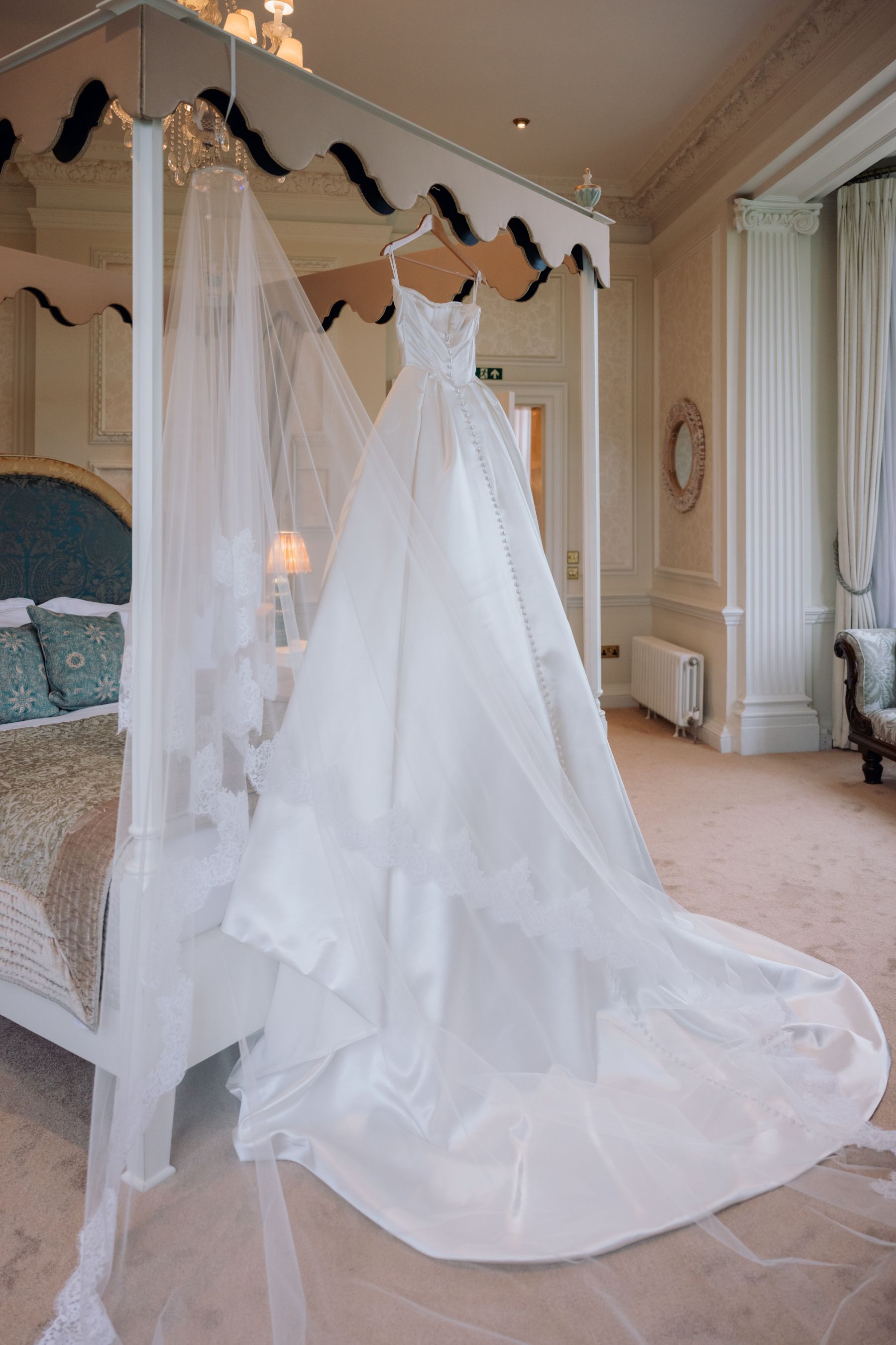 From Burma to the UK With Love: May &amp; Eddy's Rare Mogok Ruby Wedding at Hedsor House photo