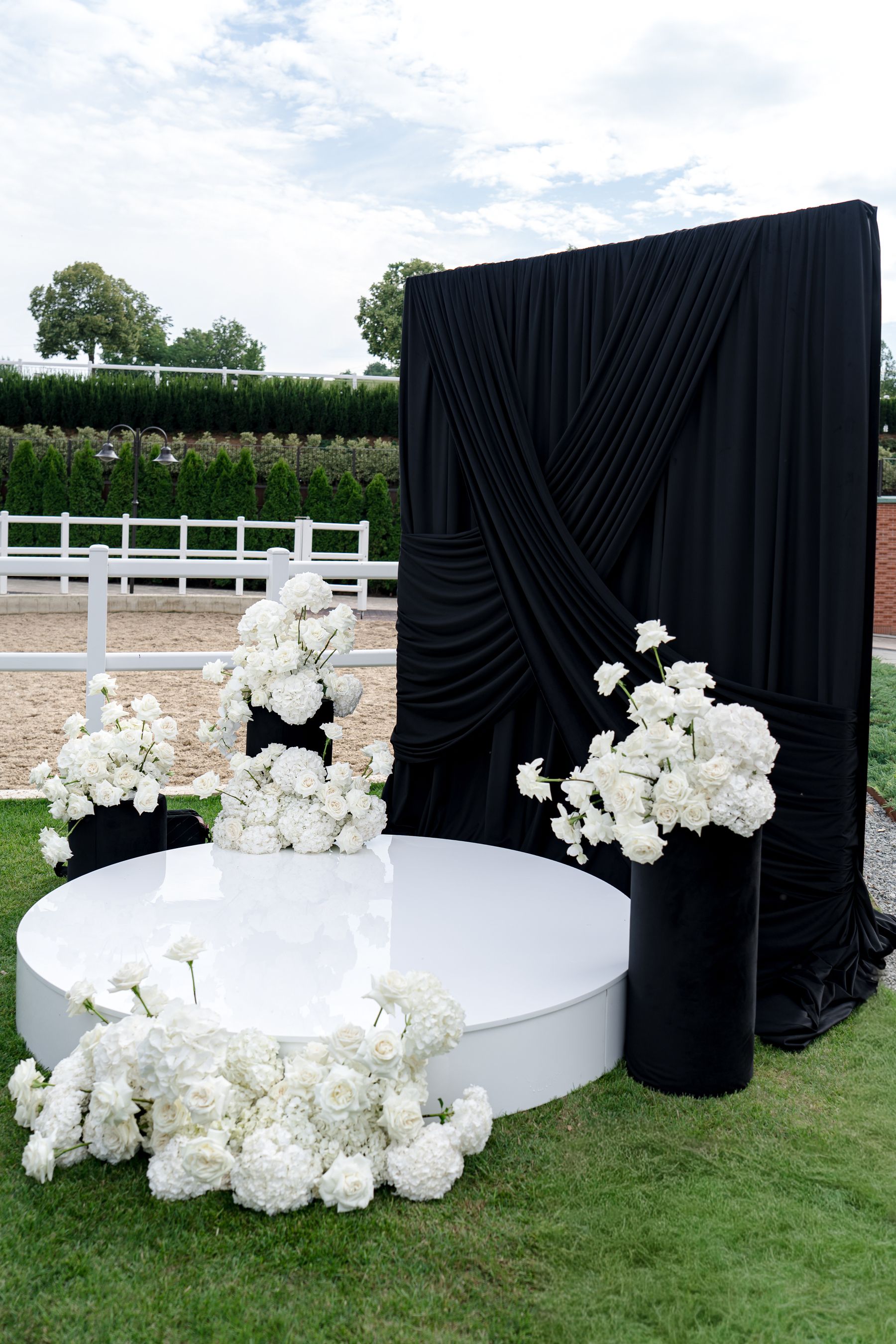 Black Details, Two Horses, and a Bride Who Planned It All Herself: Andreea &amp; Bela's Wedding at Issa Resort photo