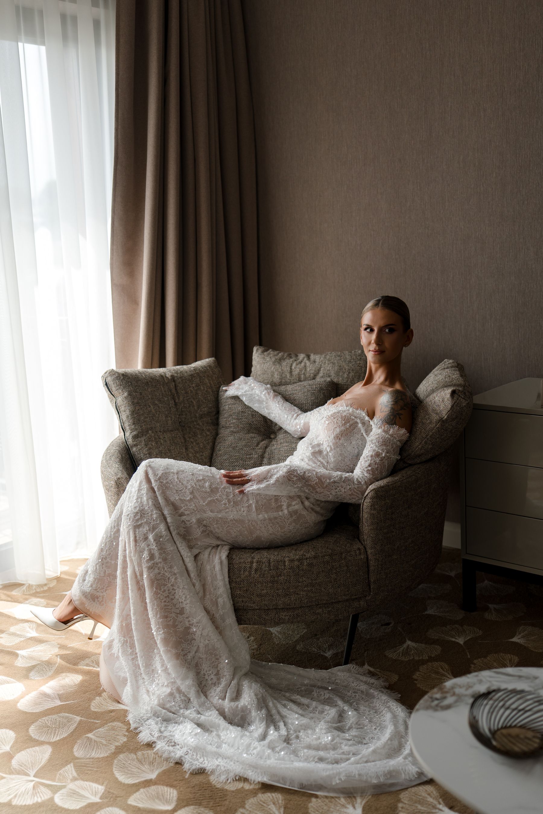 Black Details, Two Horses, and a Bride Who Planned It All Herself: Andreea &amp; Bela's Wedding at Issa Resort photo