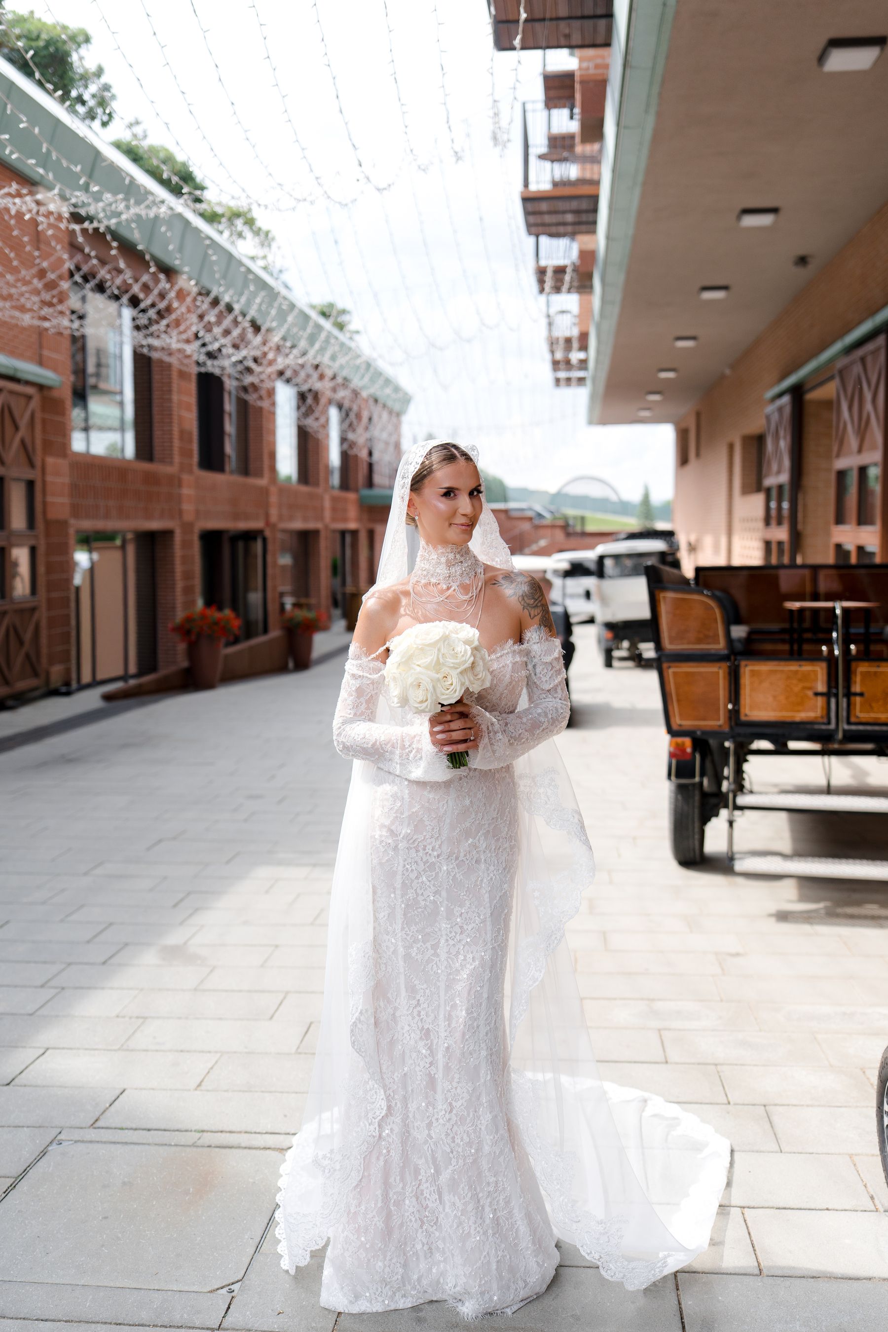 Black Details, Two Horses, and a Bride Who Planned It All Herself: Andreea &amp; Bela's Wedding at Issa Resort photo