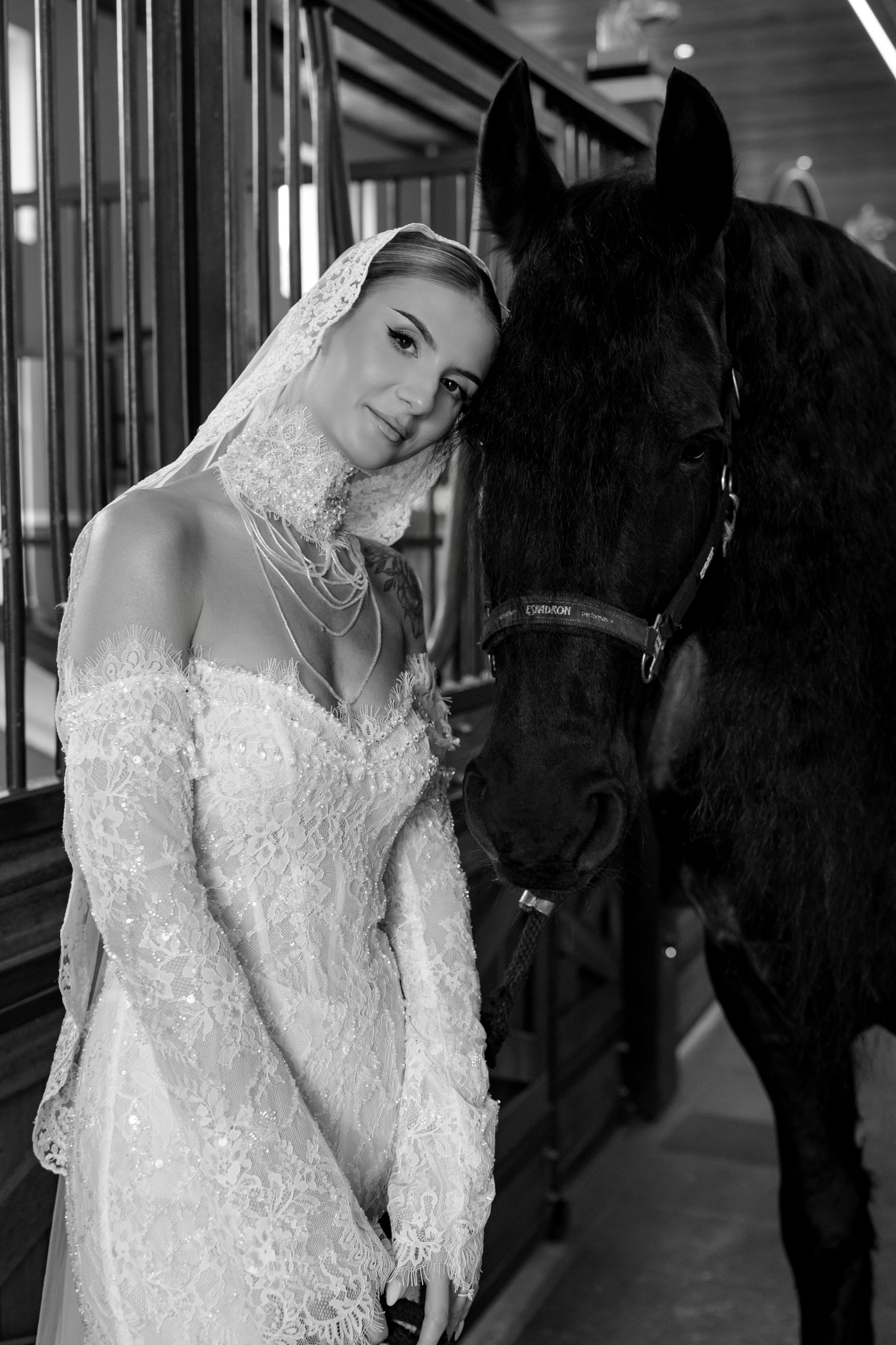 Black Details, Two Horses, and a Bride Who Planned It All Herself: Andreea &amp; Bela's Wedding at Issa Resort photo