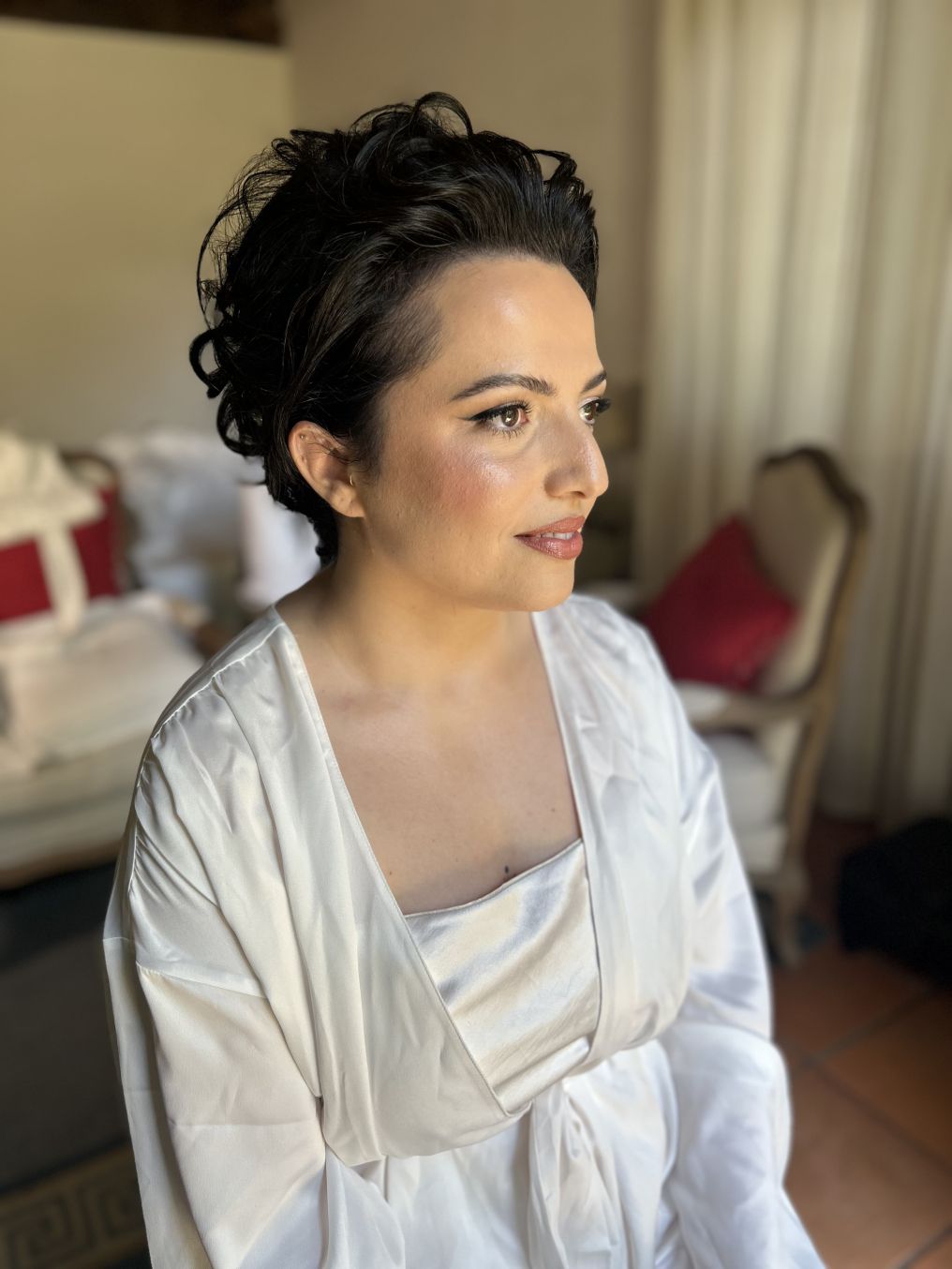 Alexandra Castro Makeup Artist photo