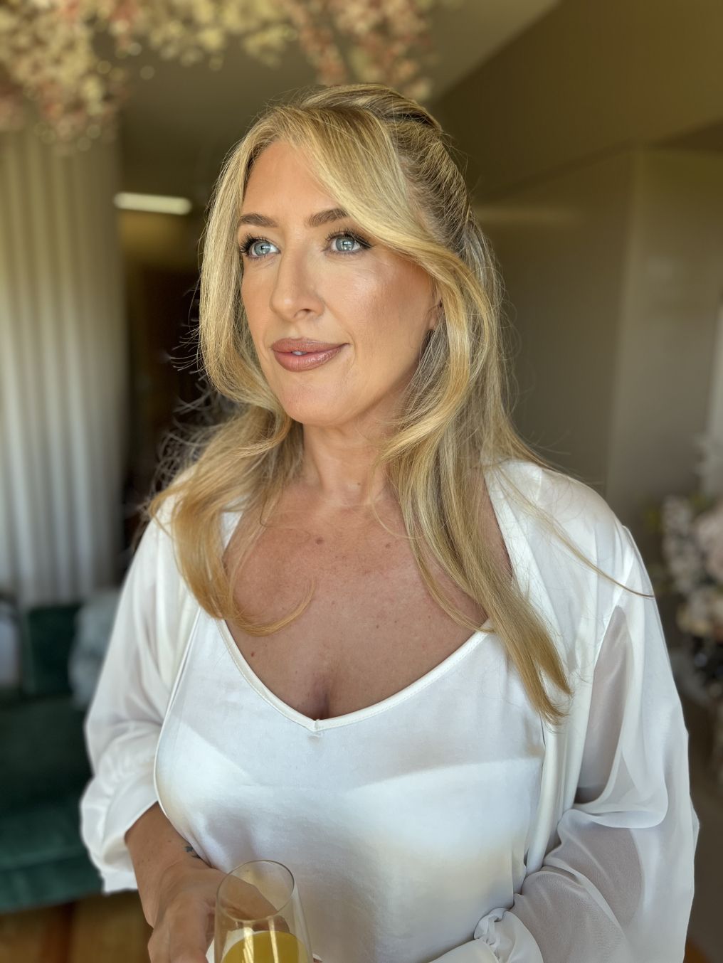 Alexandra Castro Makeup Artist photo