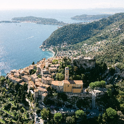 La Chèvre d'Or Venue | About